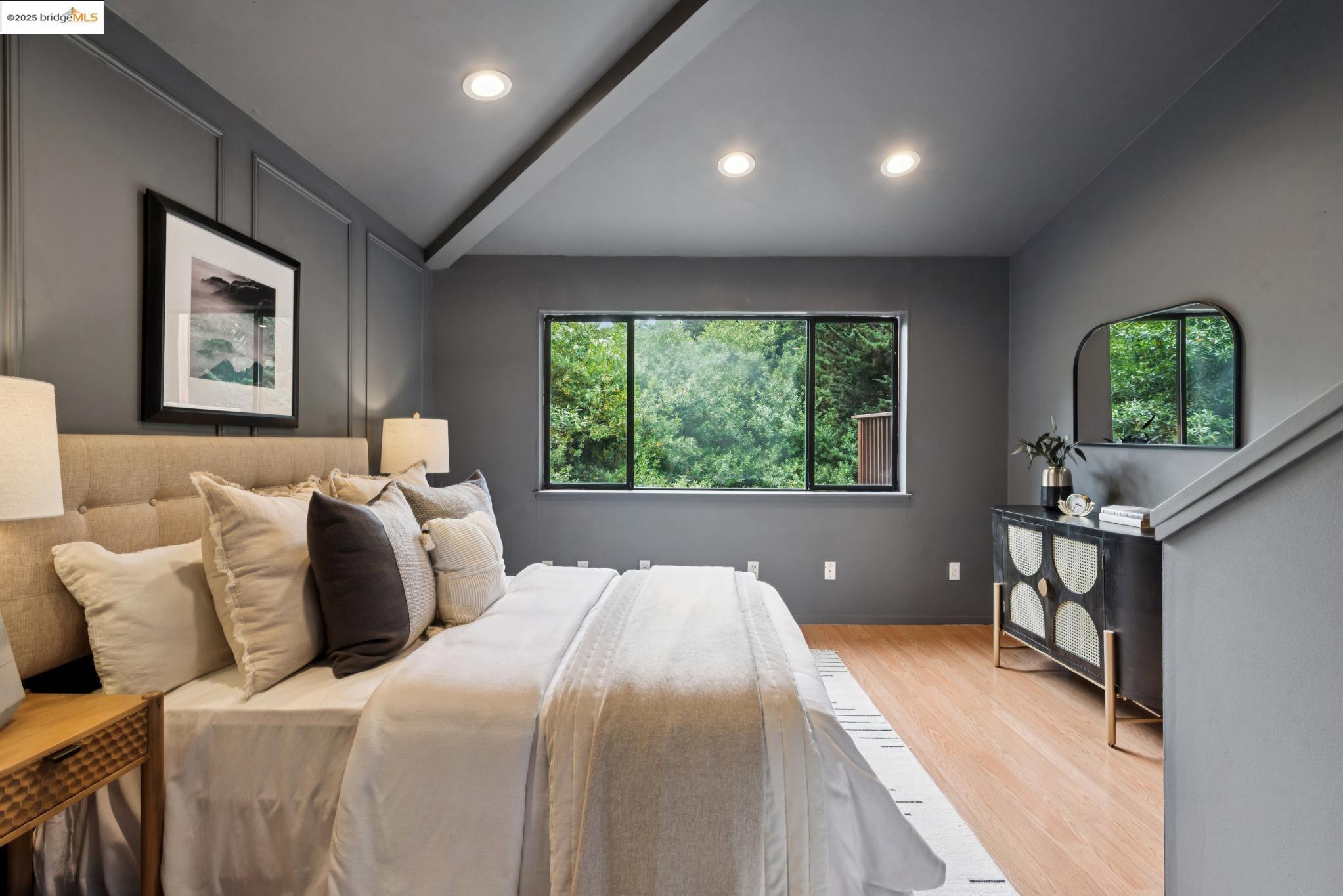 Detail Gallery Image 47 of 56 For 2861 Chelsea Drive, Oakland,  CA 94611 - 5 Beds | 5 Baths