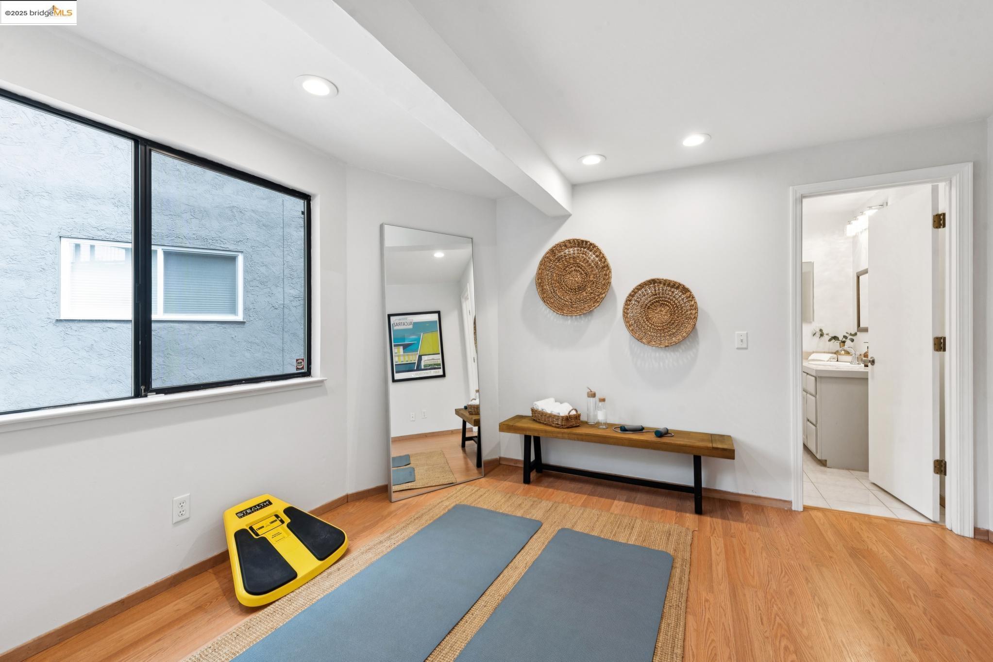 Detail Gallery Image 49 of 56 For 2861 Chelsea Drive, Oakland,  CA 94611 - 5 Beds | 5 Baths