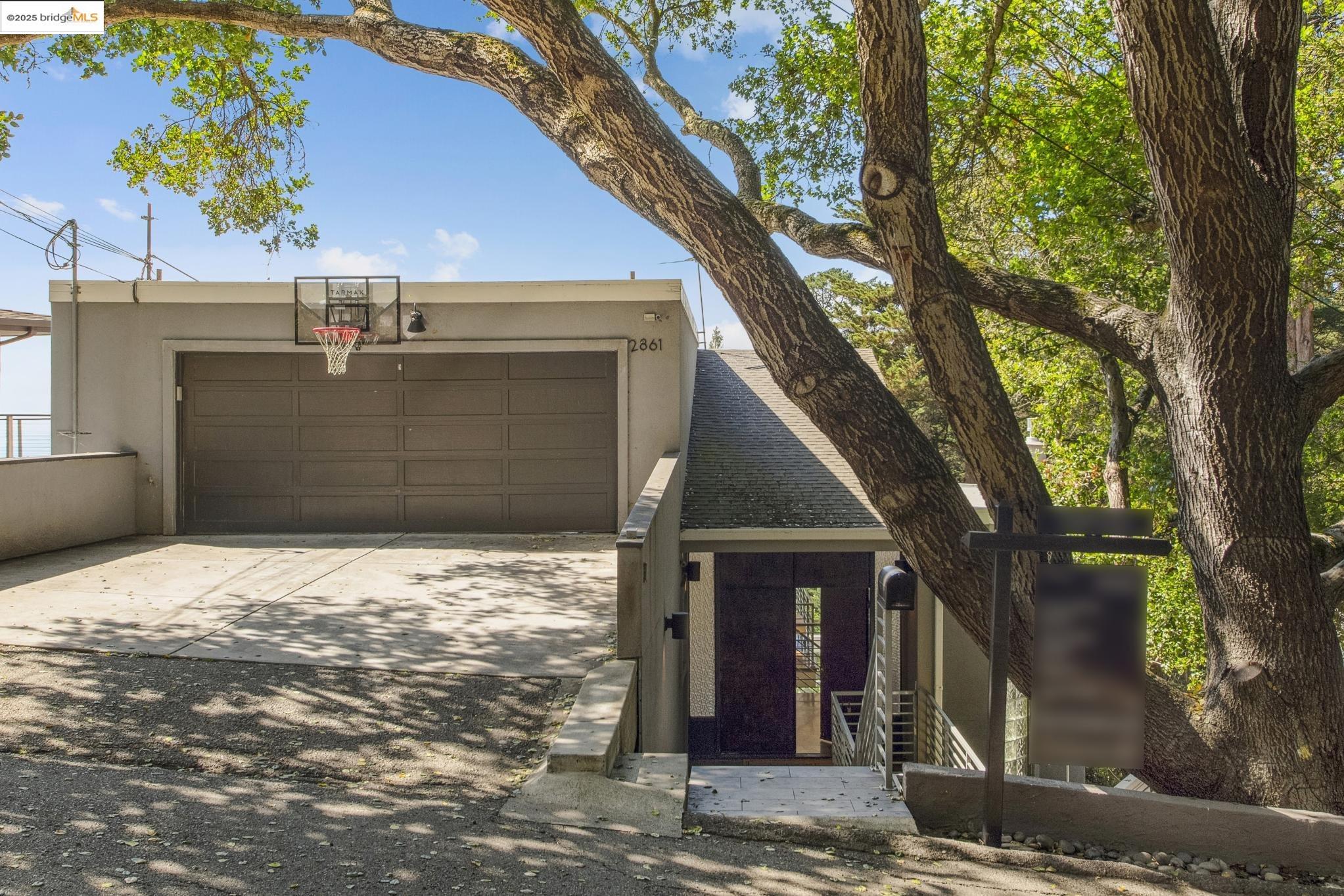 Detail Gallery Image 55 of 56 For 2861 Chelsea Drive, Oakland,  CA 94611 - 5 Beds | 5 Baths