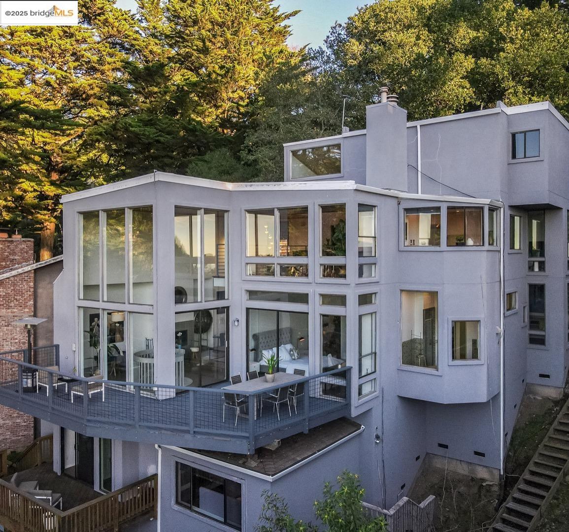 Detail Gallery Image 56 of 56 For 2861 Chelsea Drive, Oakland,  CA 94611 - 5 Beds | 5 Baths