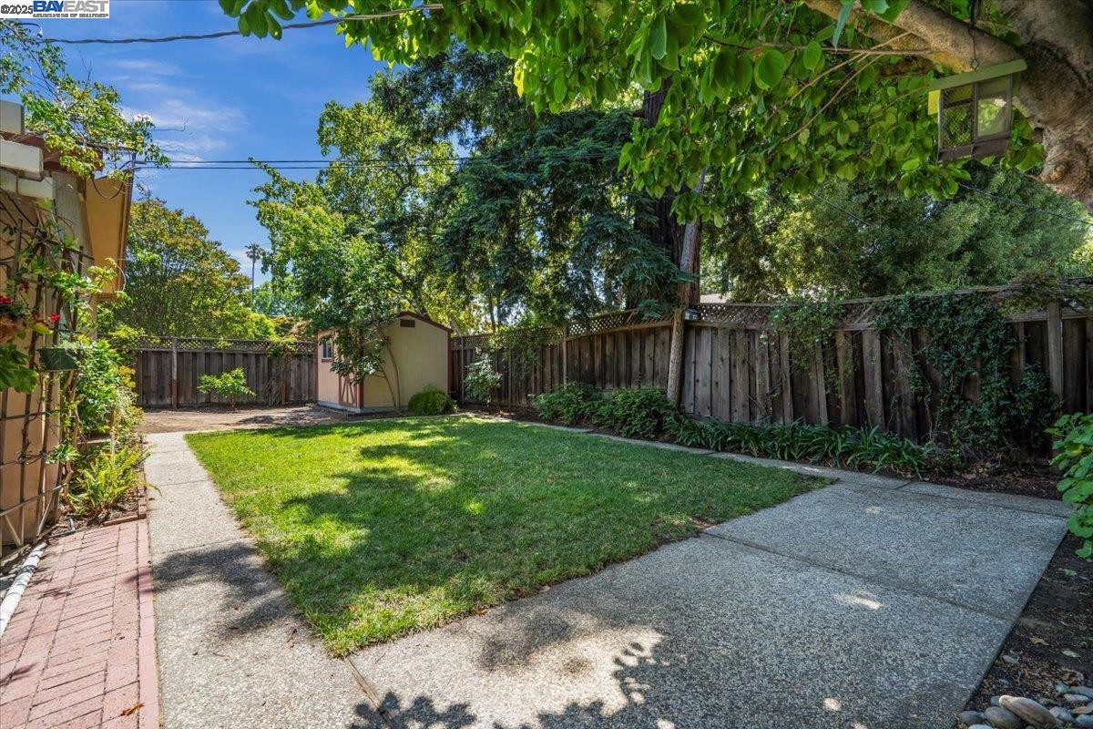 Detail Gallery Image 21 of 25 For 2432 Whitethorne, San Jose,  CA 95128 - 3 Beds | 2 Baths