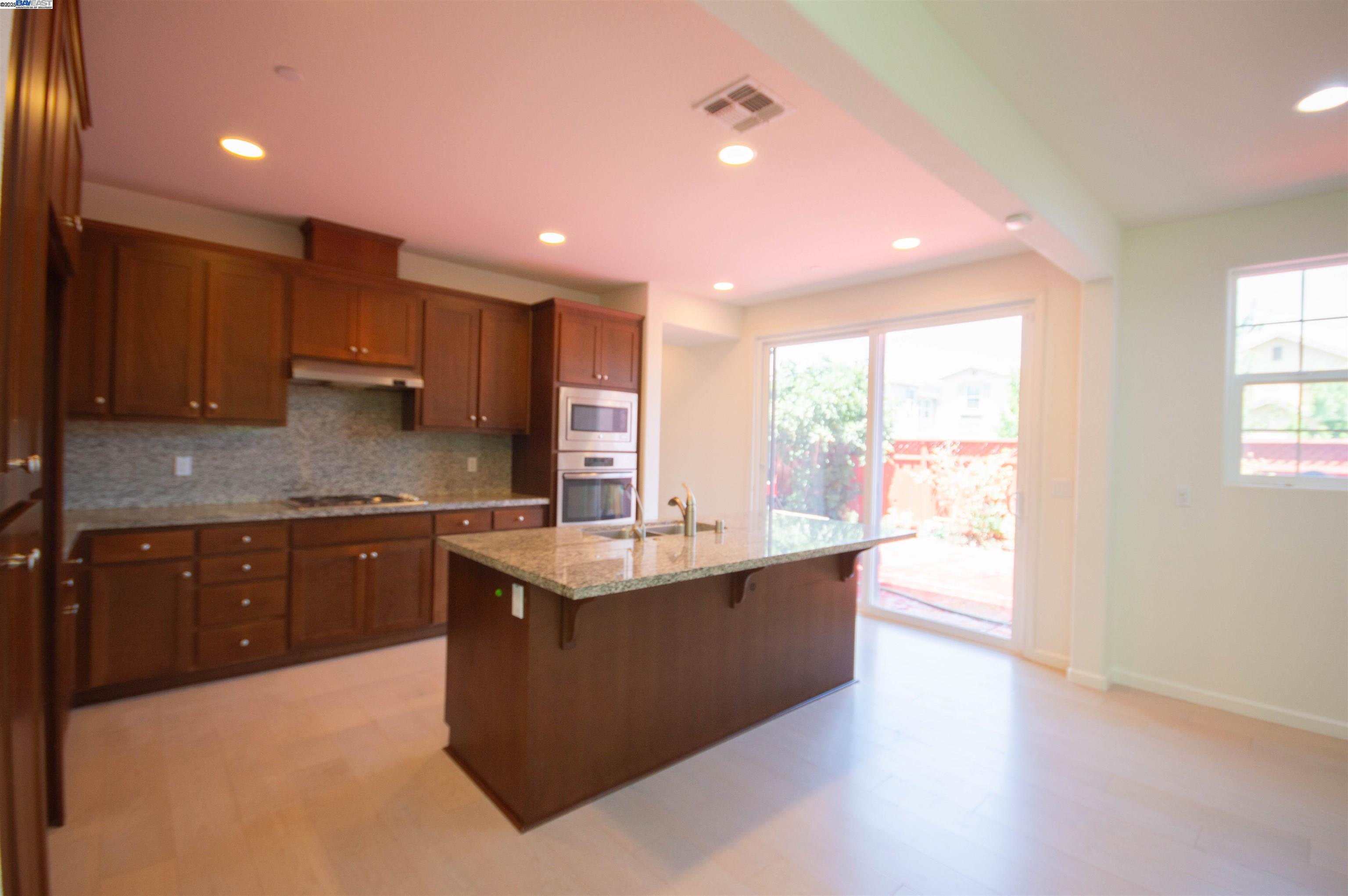 Detail Gallery Image 12 of 30 For 1001 S Shields Ave, Mountain House,  CA 95391 - 3 Beds | 2/1 Baths