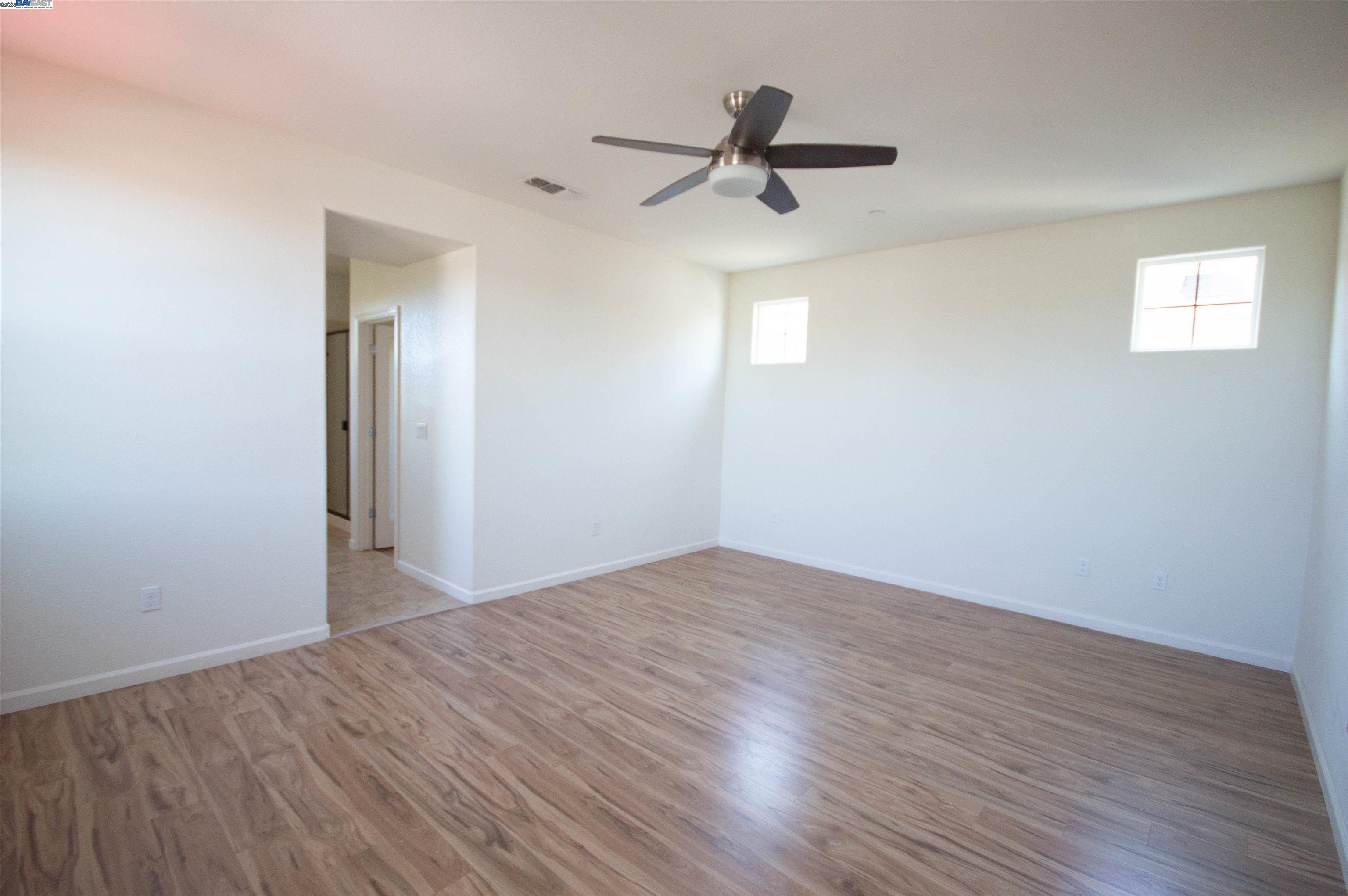 Detail Gallery Image 21 of 30 For 1001 S Shields Ave, Mountain House,  CA 95391 - 3 Beds | 2/1 Baths