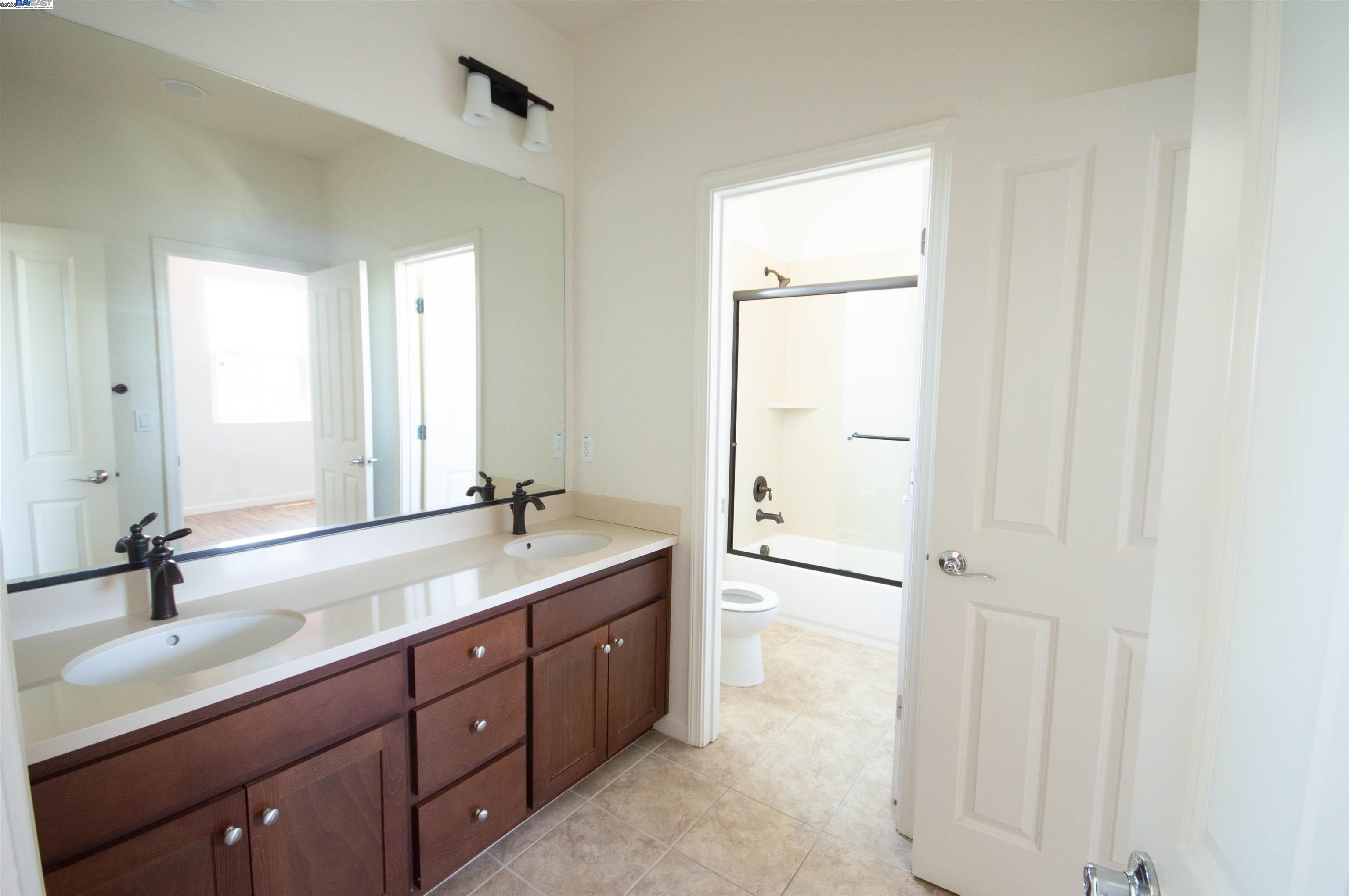 Detail Gallery Image 28 of 30 For 1001 S Shields Ave, Mountain House,  CA 95391 - 3 Beds | 2/1 Baths