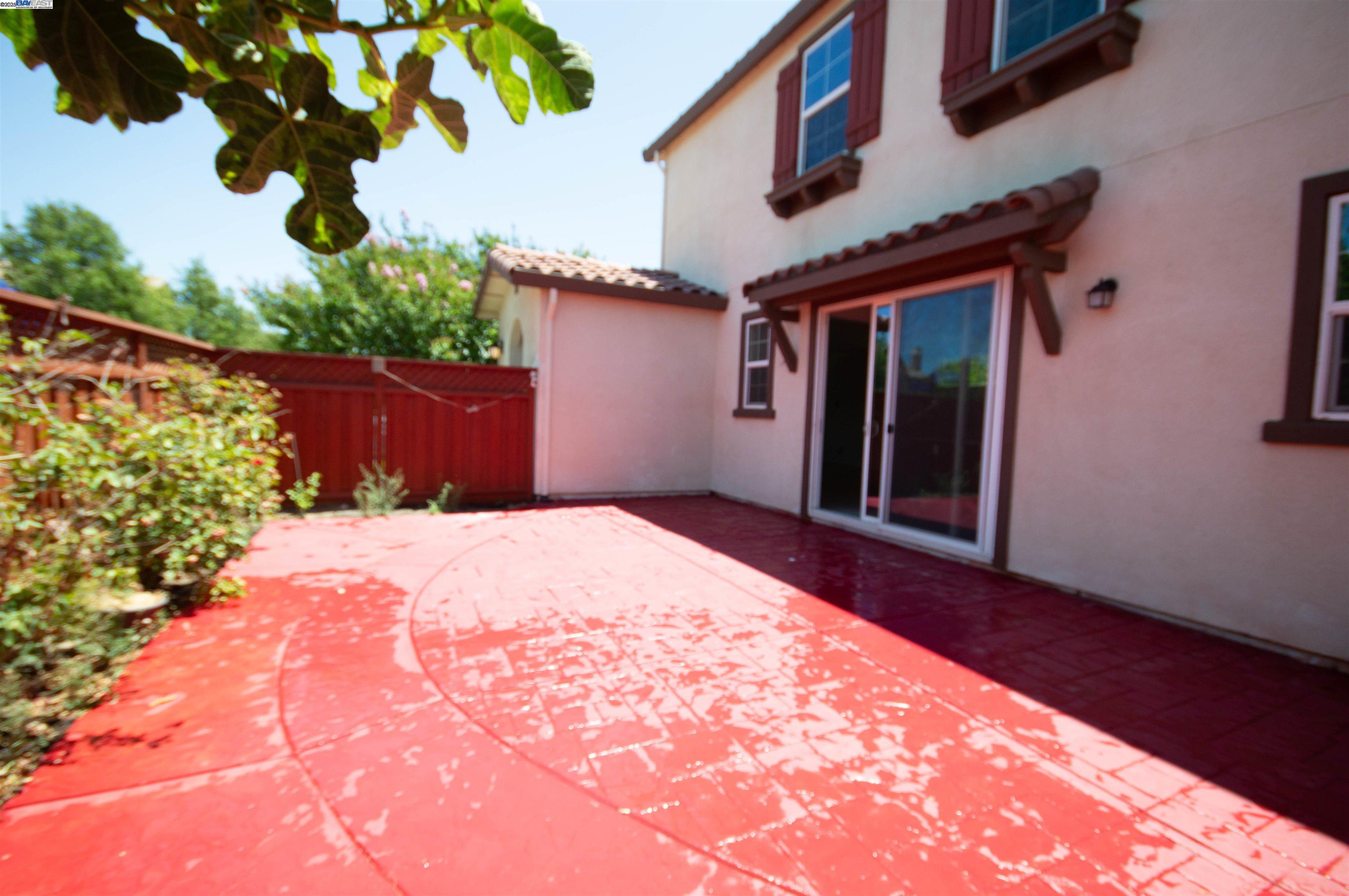 Detail Gallery Image 4 of 30 For 1001 S Shields Ave, Mountain House,  CA 95391 - 3 Beds | 2/1 Baths