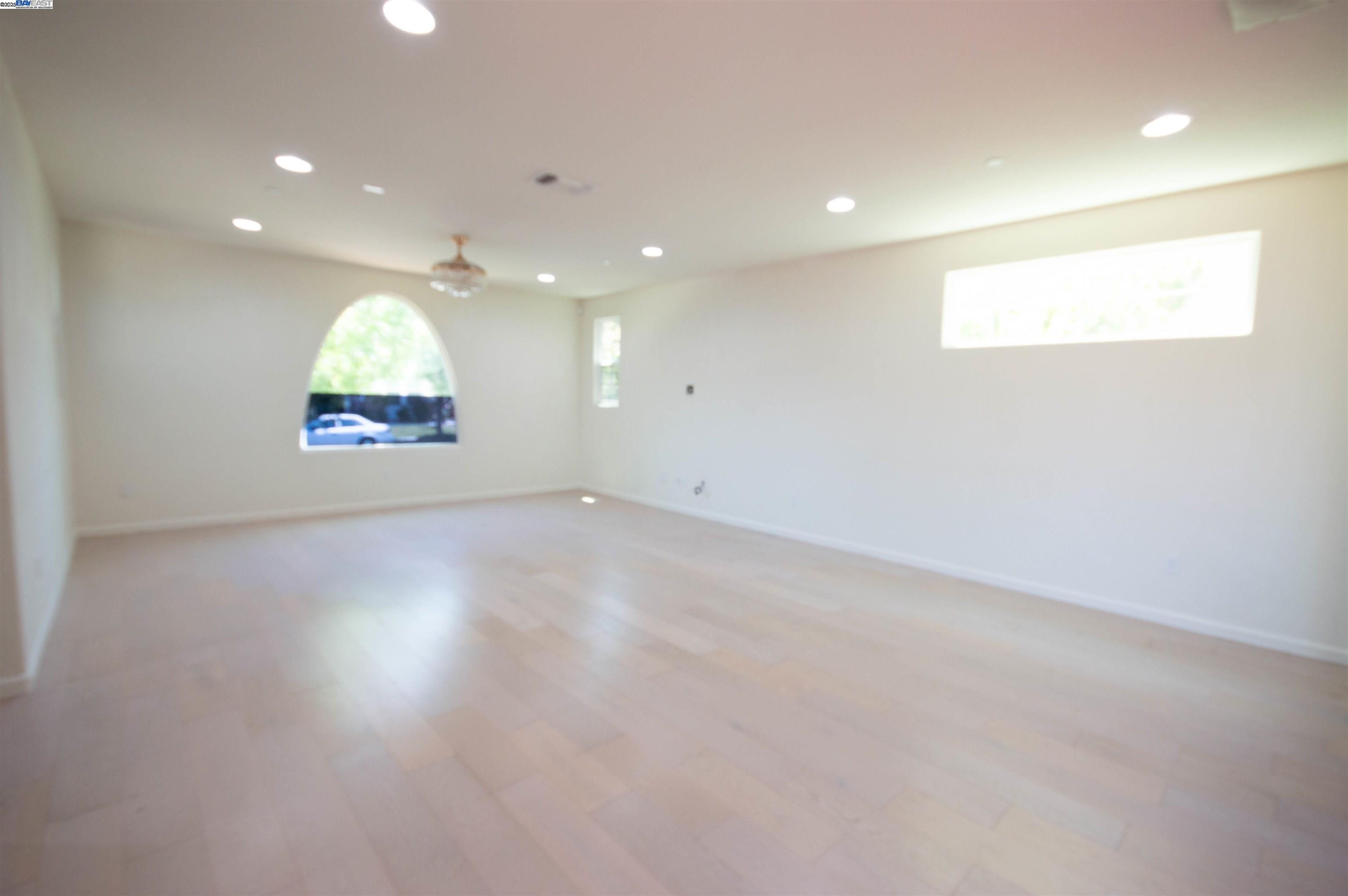 Detail Gallery Image 7 of 30 For 1001 S Shields Ave, Mountain House,  CA 95391 - 3 Beds | 2/1 Baths