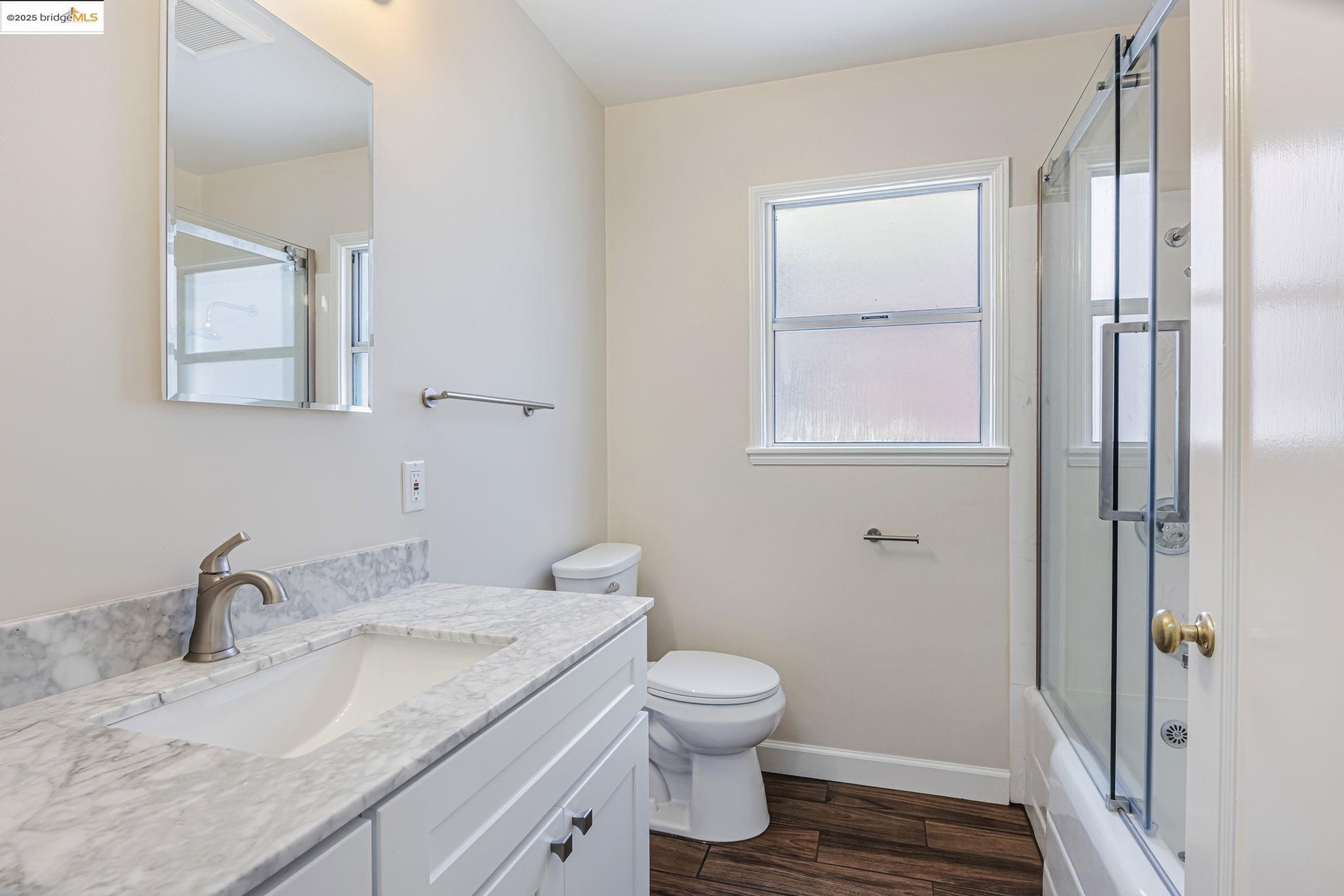 Detail Gallery Image 15 of 46 For 2946 Bona St, Oakland,  CA 94601 - – Beds | – Baths