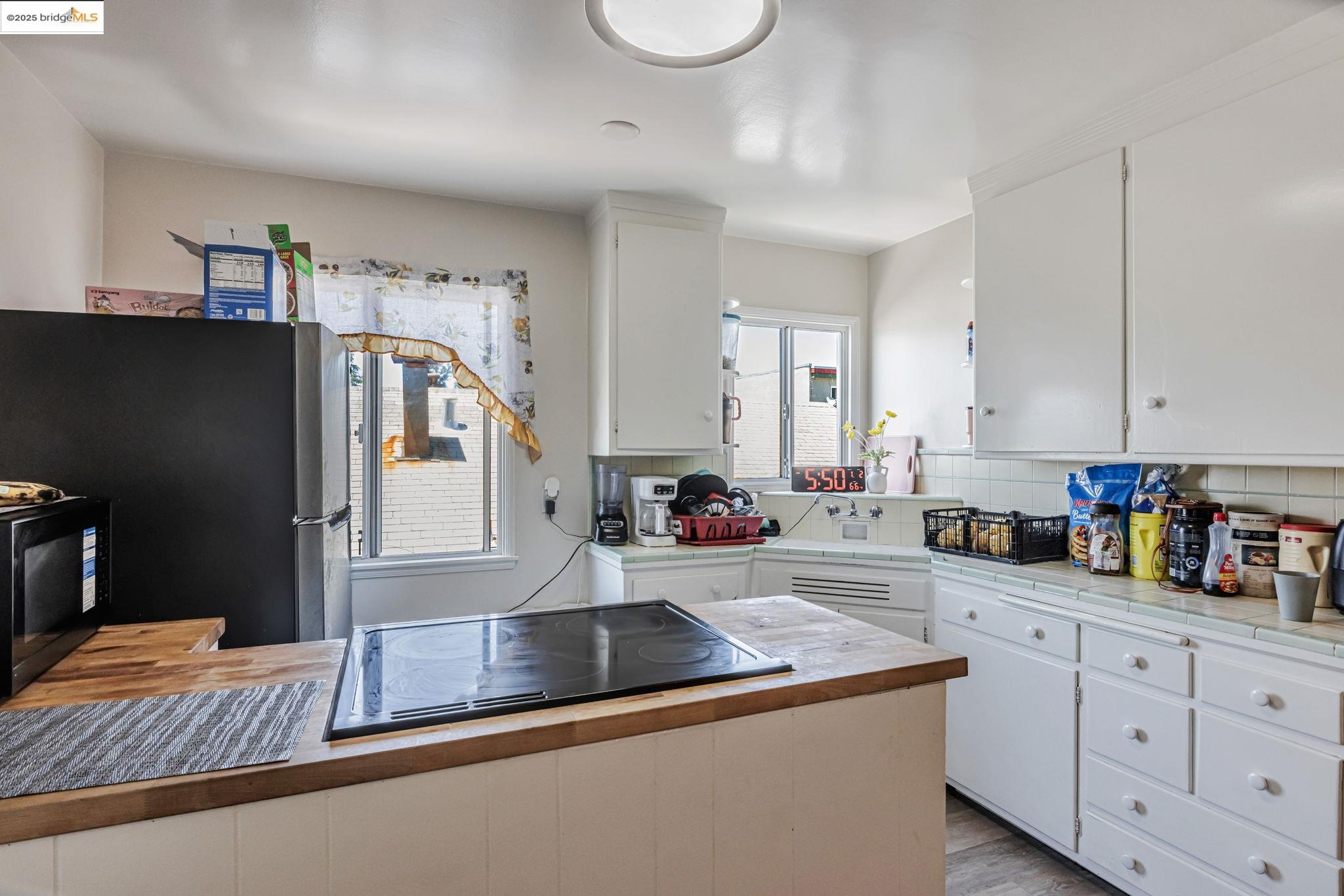 Detail Gallery Image 17 of 46 For 2946 Bona St, Oakland,  CA 94601 - – Beds | – Baths