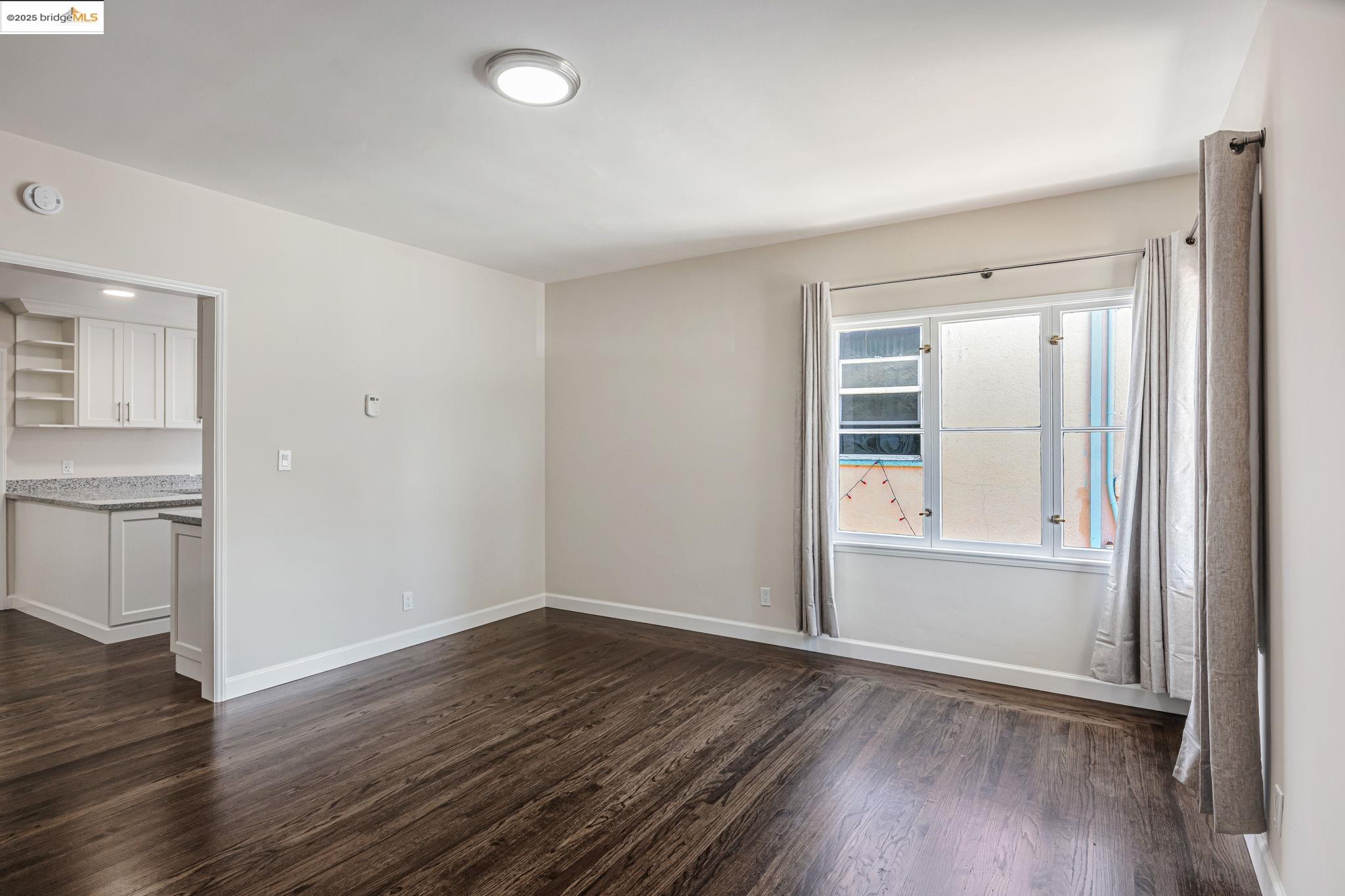 Detail Gallery Image 3 of 46 For 2946 Bona St, Oakland,  CA 94601 - – Beds | – Baths