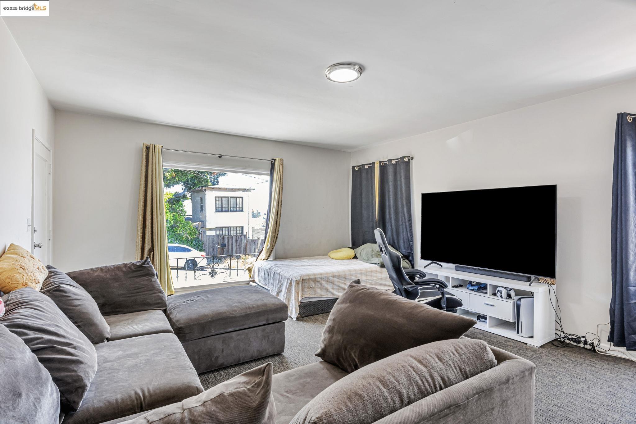 Detail Gallery Image 22 of 46 For 2946 Bona St, Oakland,  CA 94601 - – Beds | – Baths