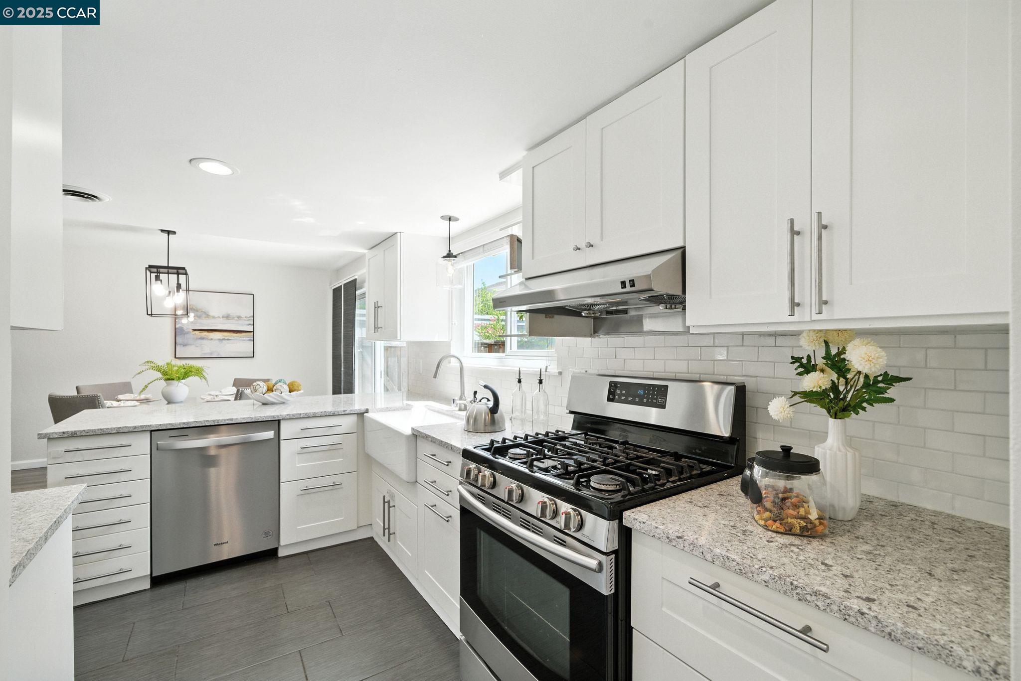 Photo #12: 41102984 Listing: Photo #12