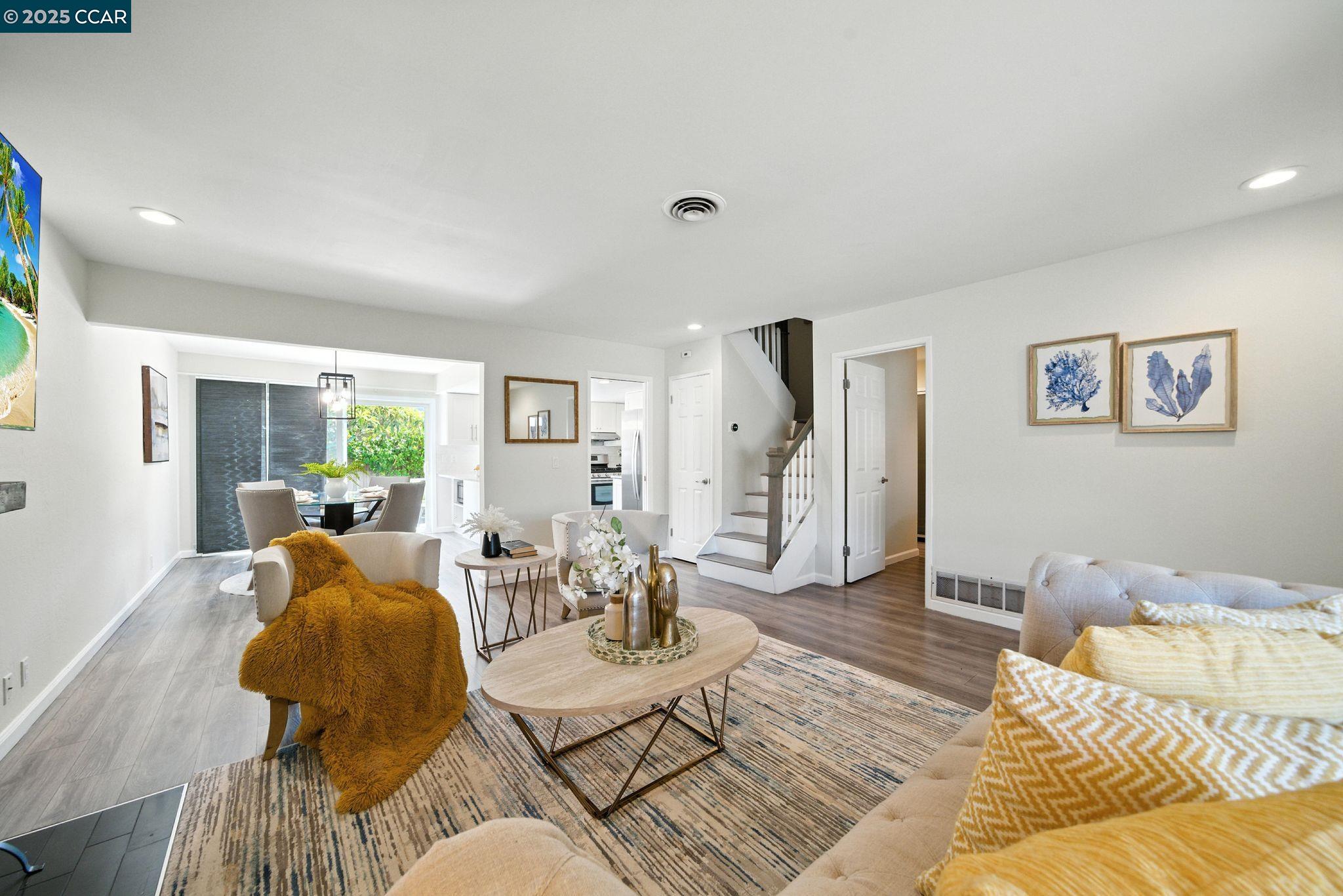 Photo #3: 41102984 Listing 