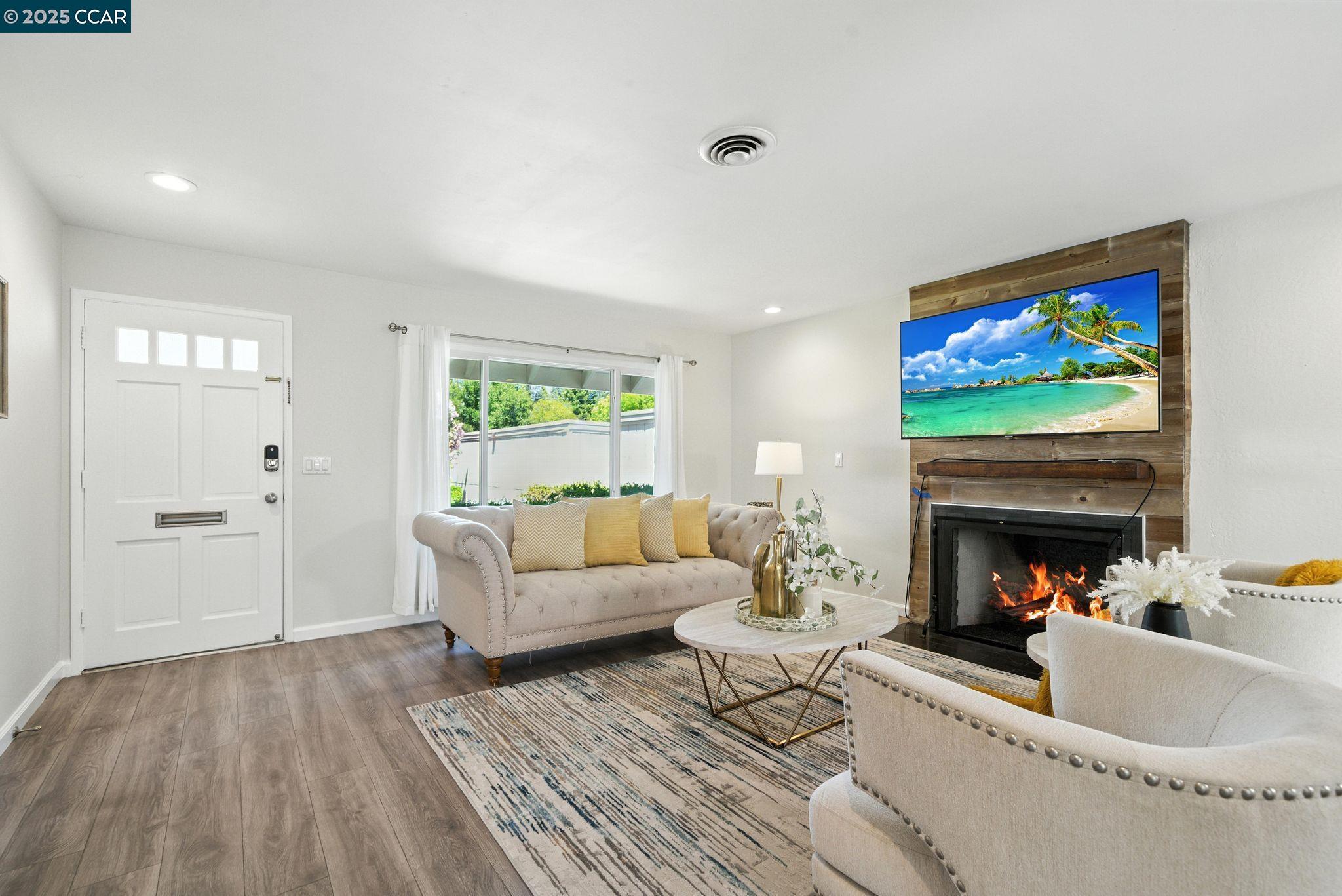 Photo #5: 41102984 Listing 