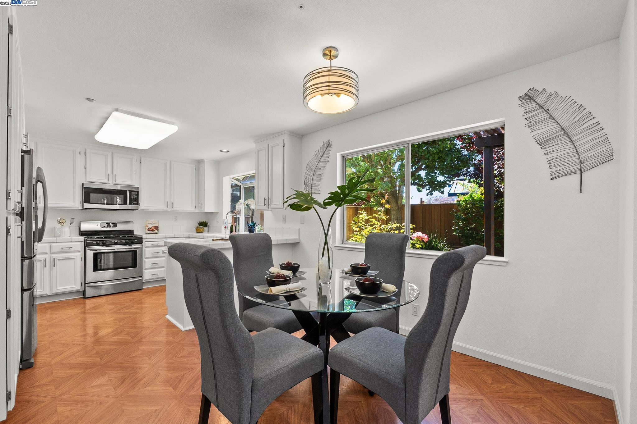 Detail Gallery Image 16 of 57 For 1728 Cottonwood St, Union City,  CA 94587 - 4 Beds | 3 Baths