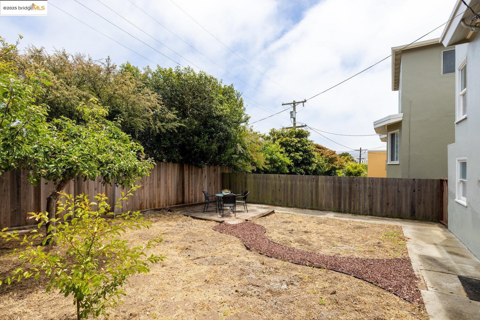 Detail Gallery Image 40 of 45 For 90 Valdez Ave, San Francisco,  CA 94112 - 3 Beds | 2 Baths