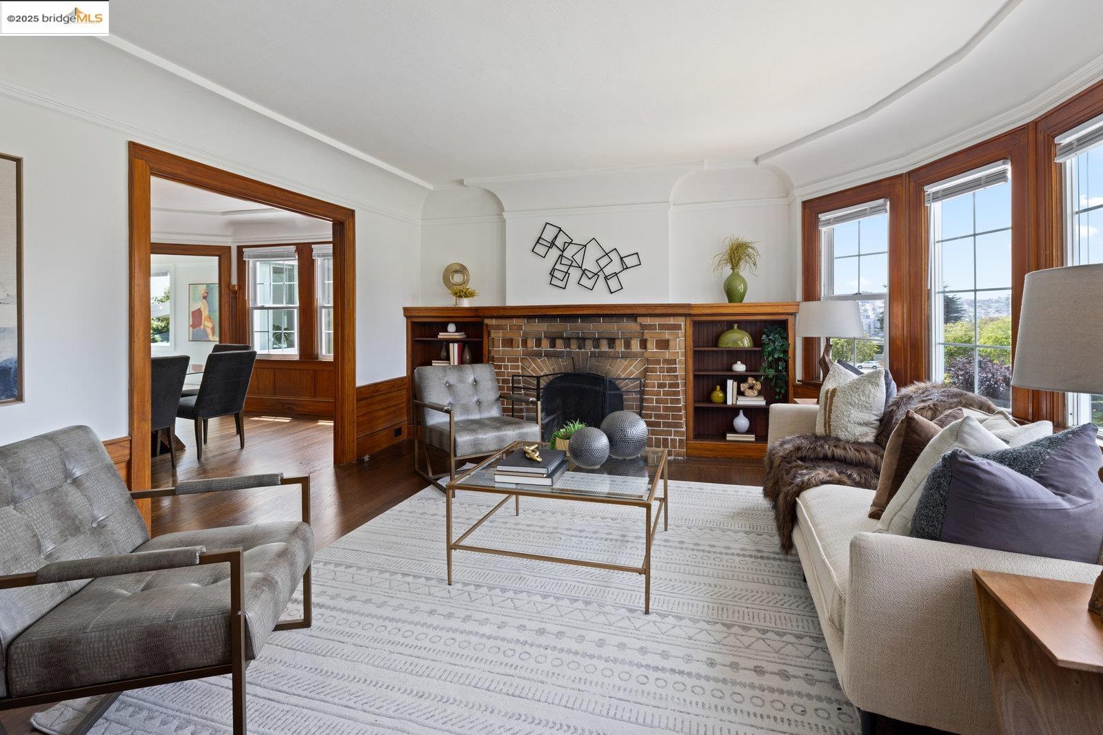 Detail Gallery Image 6 of 45 For 90 Valdez Ave, San Francisco,  CA 94112 - 3 Beds | 2 Baths
