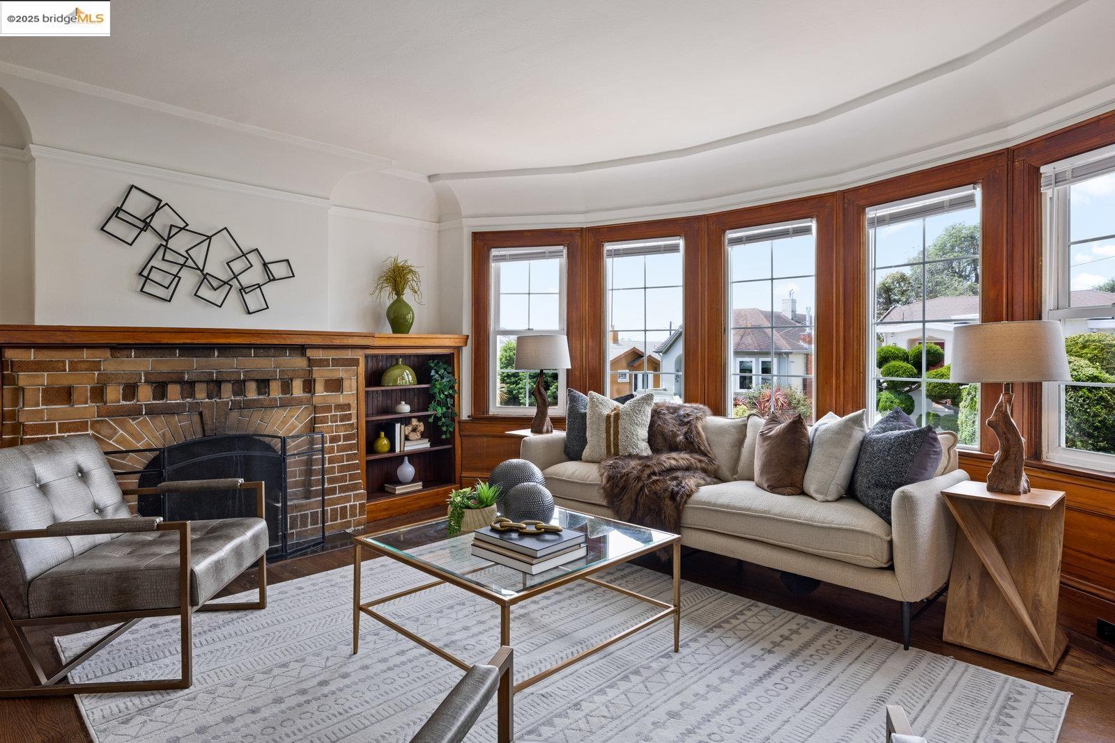 Detail Gallery Image 7 of 45 For 90 Valdez Ave, San Francisco,  CA 94112 - 3 Beds | 2 Baths