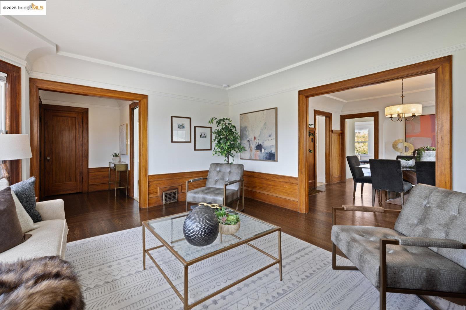 Detail Gallery Image 9 of 45 For 90 Valdez Ave, San Francisco,  CA 94112 - 3 Beds | 2 Baths