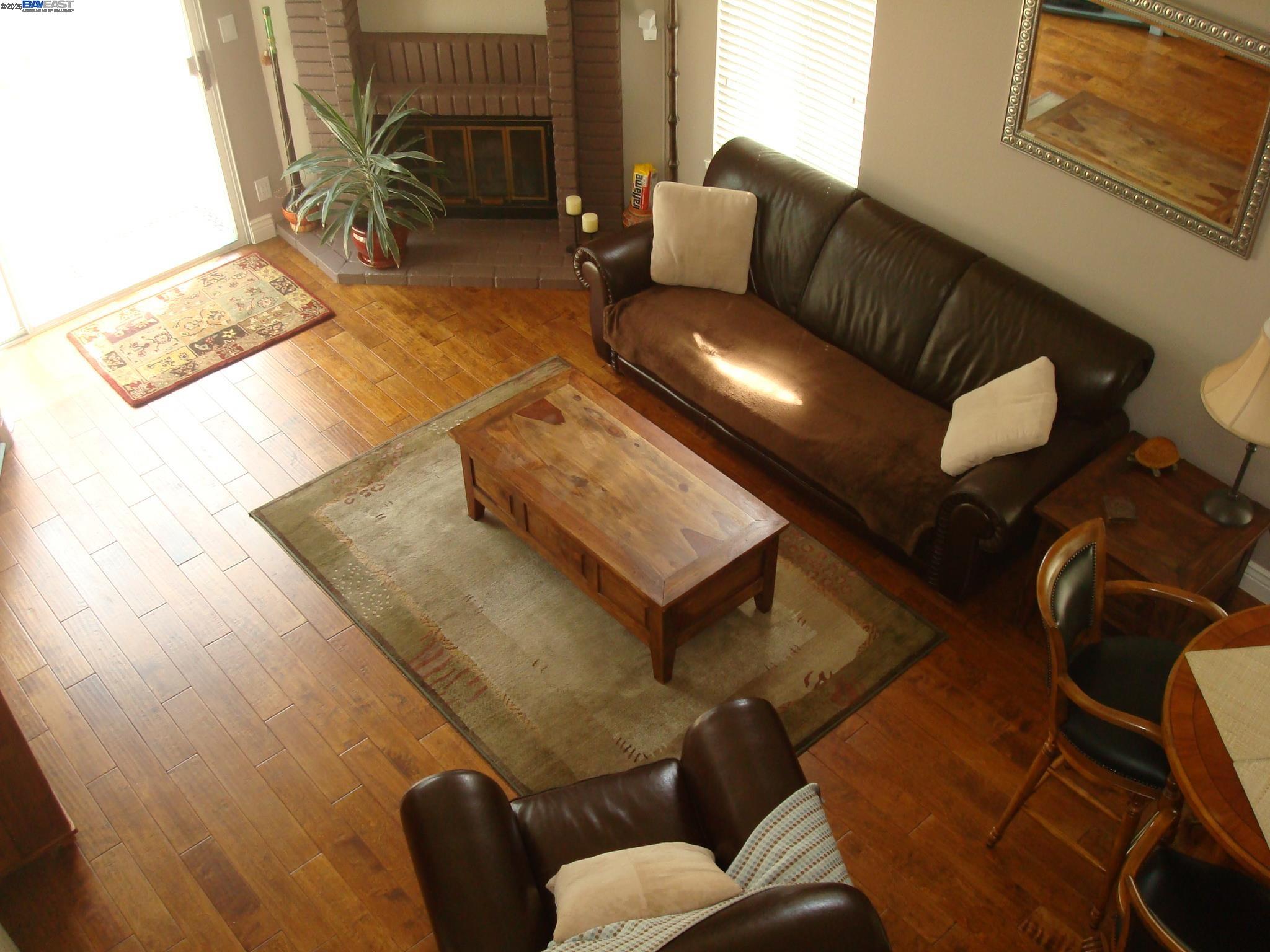 Detail Gallery Image 3 of 9 For 1411 Groth Cir, Pleasanton,  CA 94566 - 2 Beds | 2 Baths