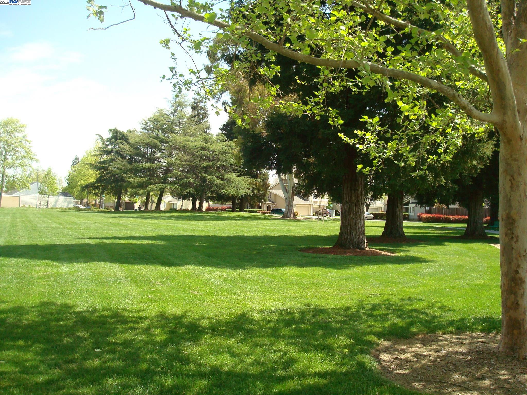 Detail Gallery Image 7 of 9 For 1411 Groth Cir, Pleasanton,  CA 94566 - 2 Beds | 2 Baths