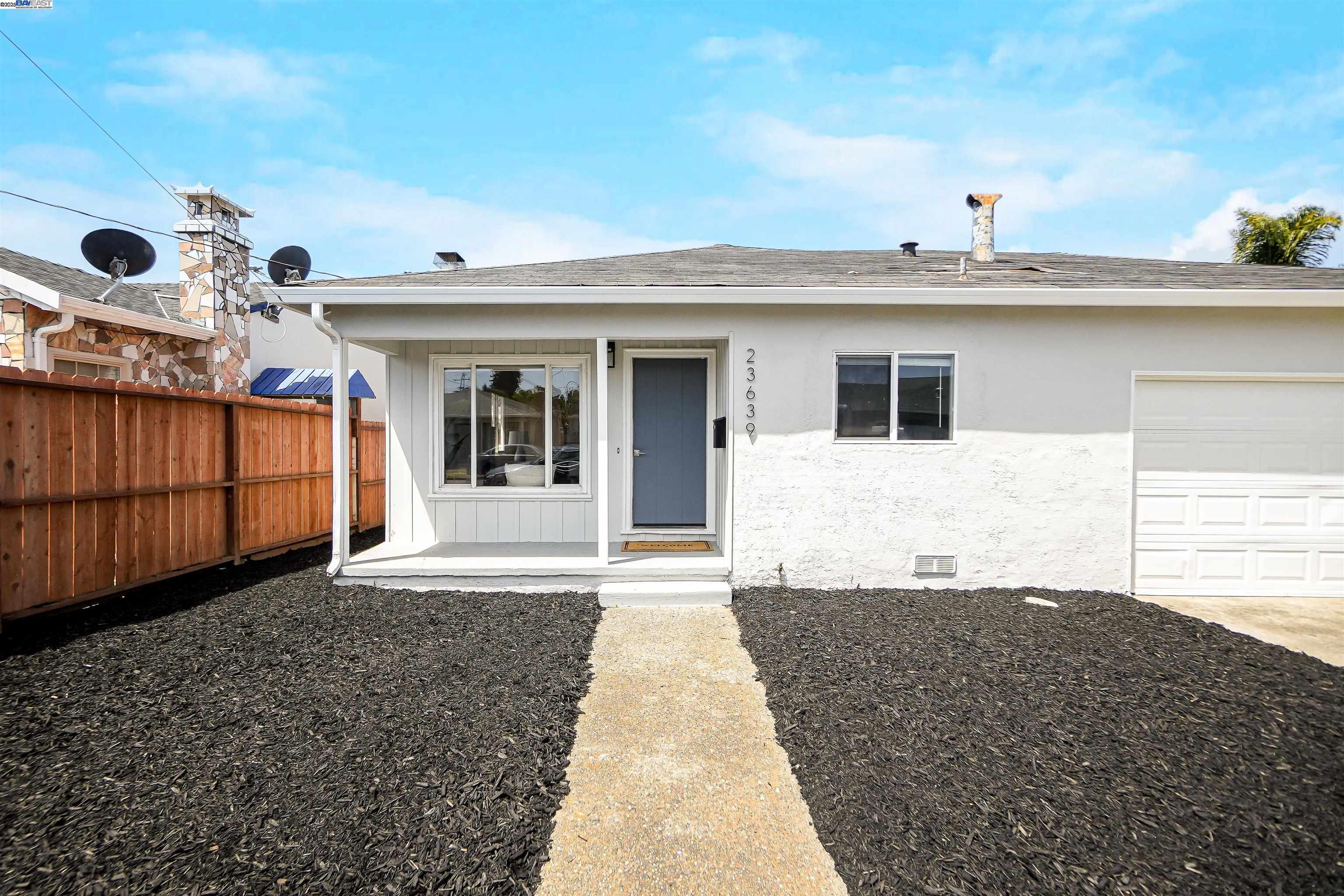 Detail Gallery Image 4 of 37 For 23639 Odom Dr, Hayward,  CA 94541 - 3 Beds | 1 Baths