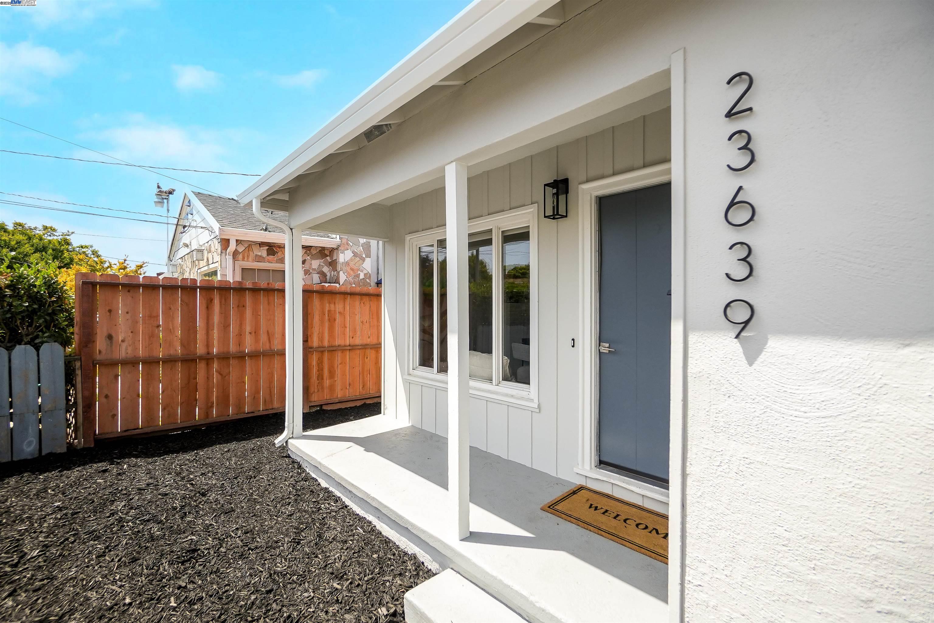 Detail Gallery Image 6 of 37 For 23639 Odom Dr, Hayward,  CA 94541 - 3 Beds | 1 Baths
