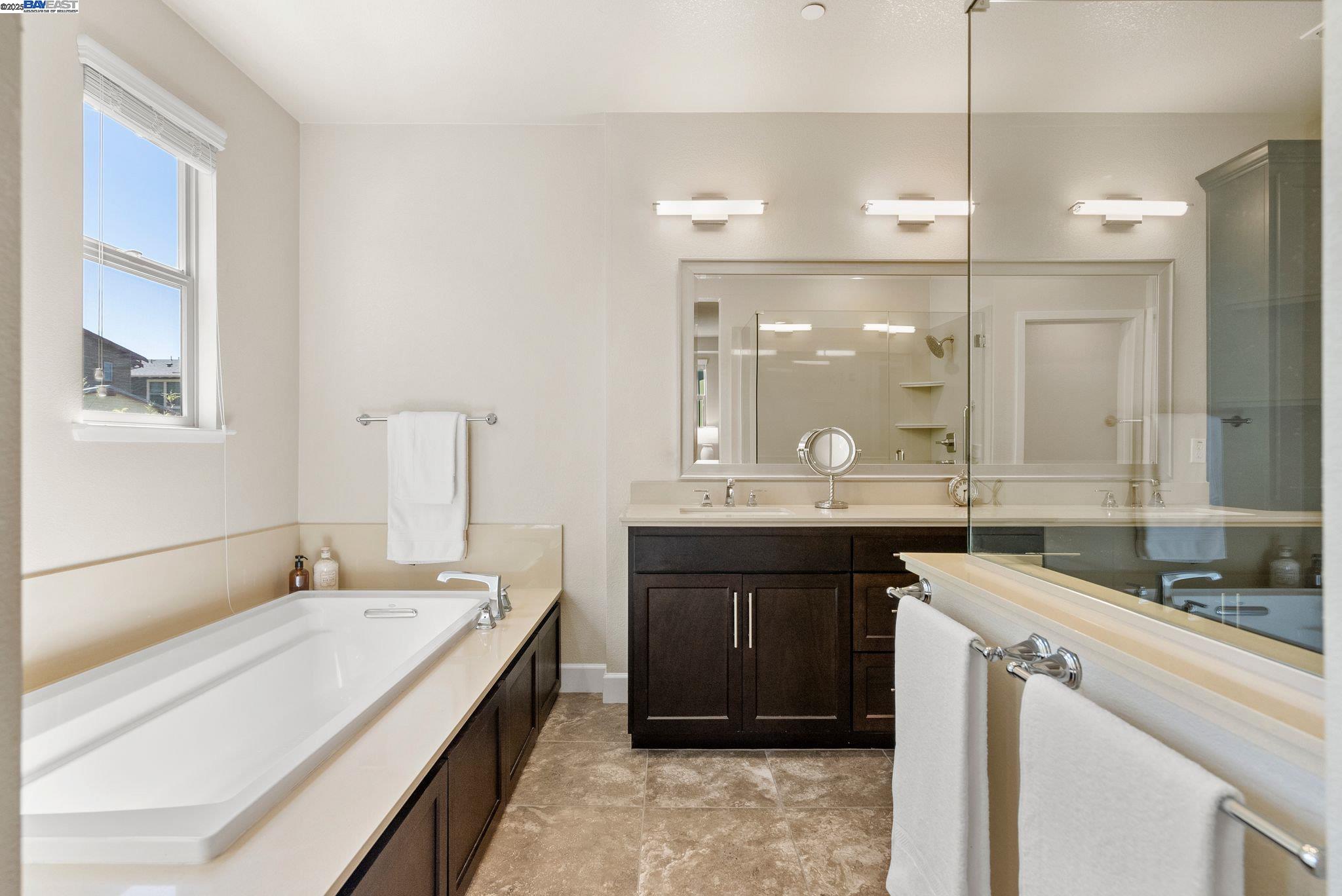 Detail Gallery Image 17 of 51 For 538 Sandalwood Drive, Livermore,  CA 94551 - 4 Beds | 3 Baths