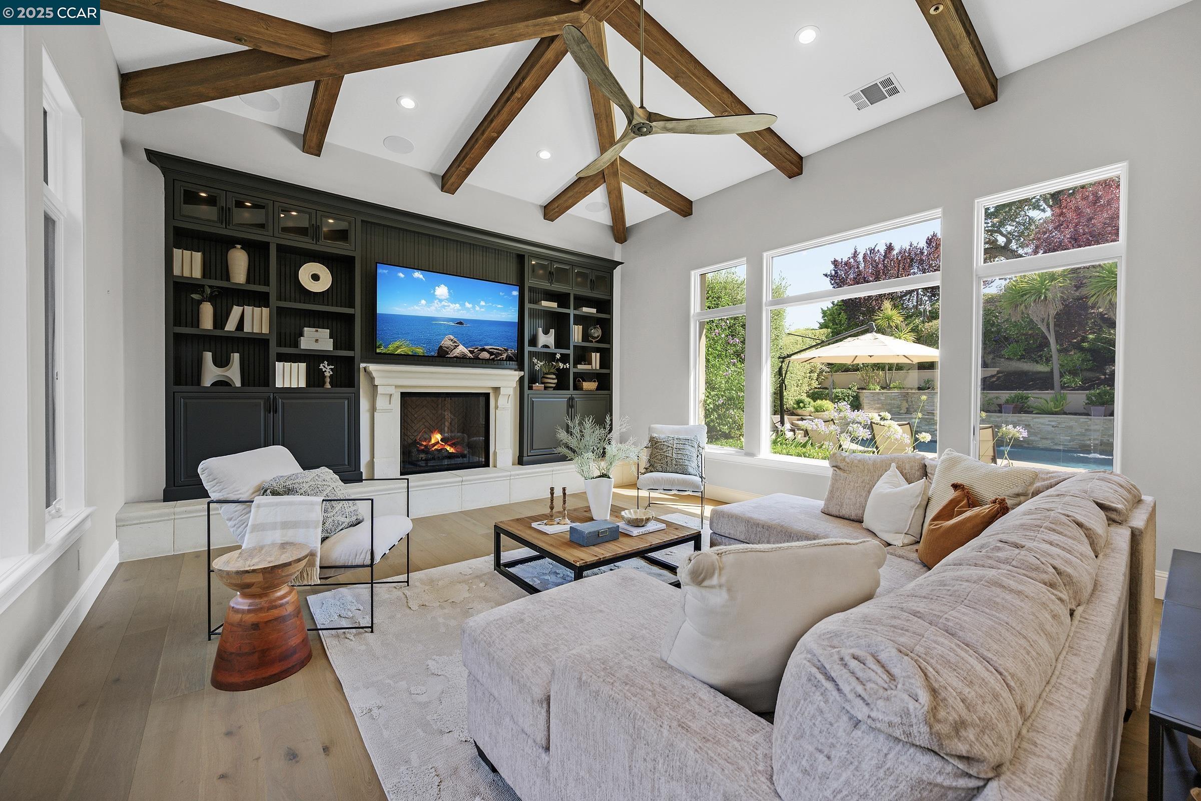Detail Gallery Image 11 of 55 For 123 Alamo Springs Dr, Alamo,  CA 94507 - 5 Beds | 5/2 Baths