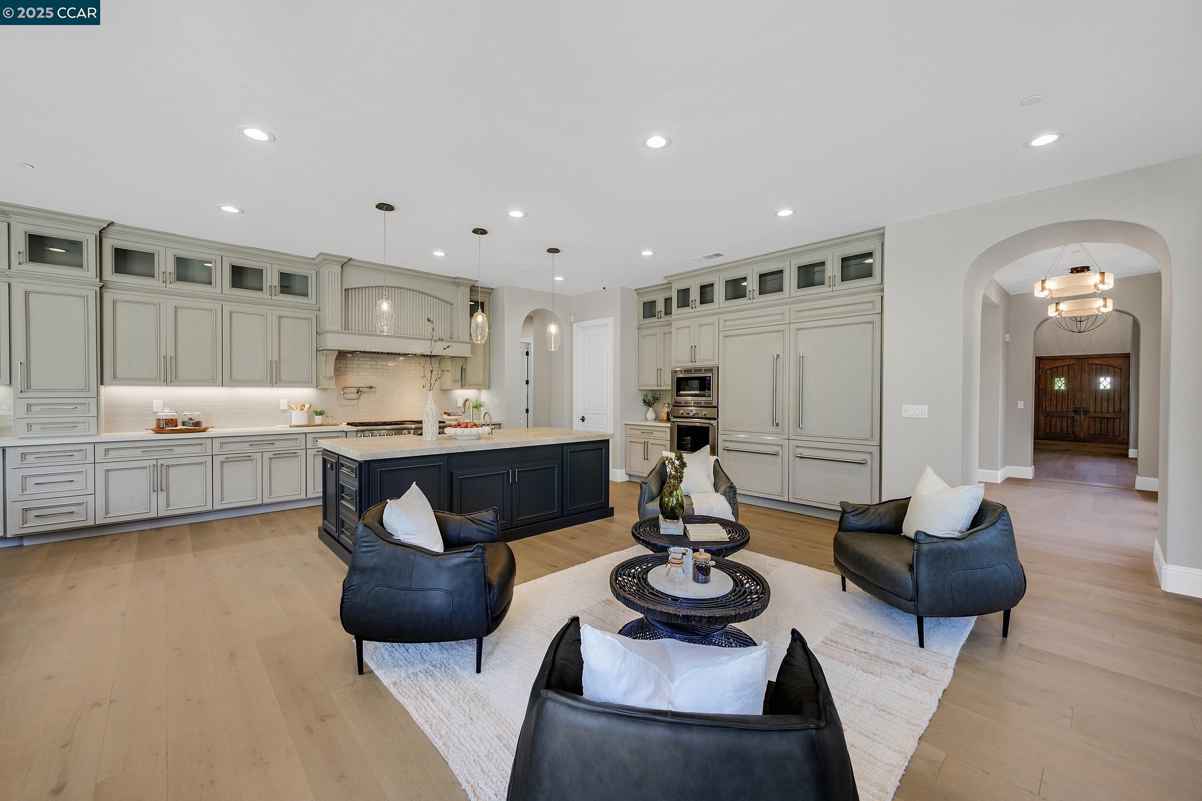 Detail Gallery Image 13 of 55 For 123 Alamo Springs Dr, Alamo,  CA 94507 - 5 Beds | 5/2 Baths