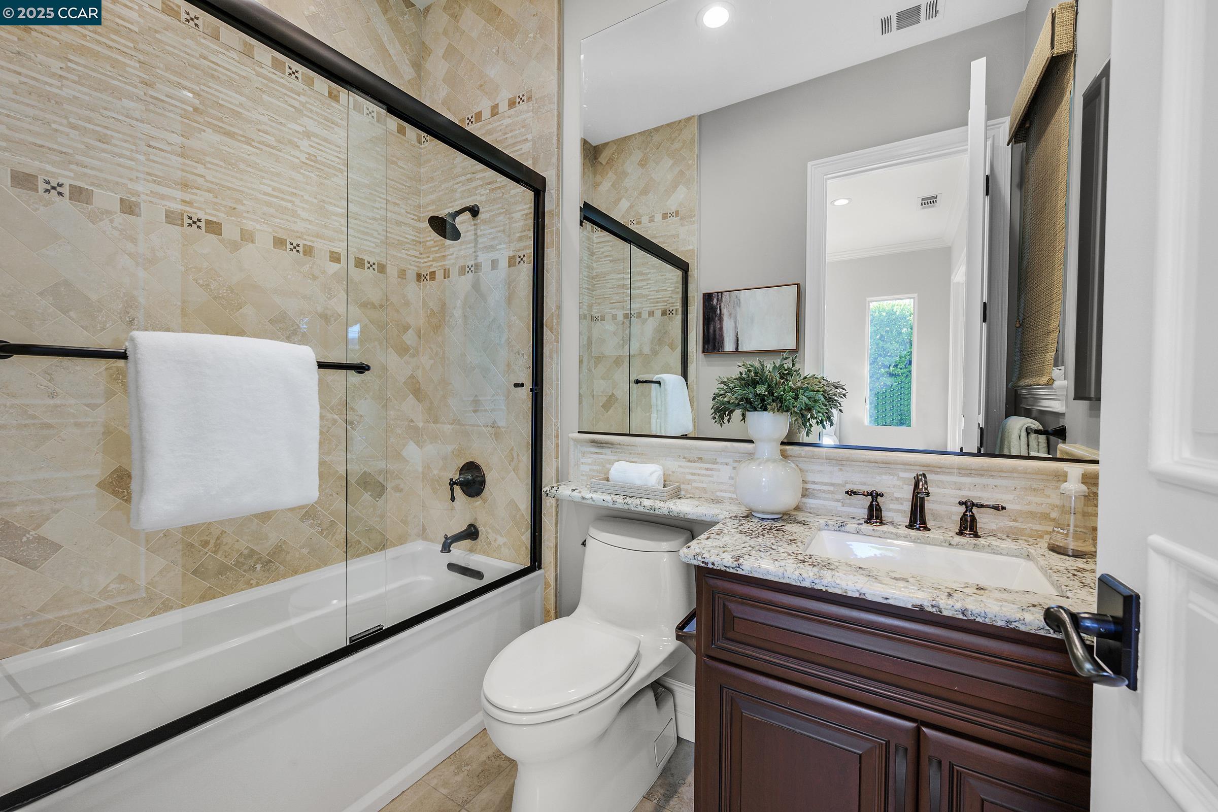 Detail Gallery Image 18 of 55 For 123 Alamo Springs Dr, Alamo,  CA 94507 - 5 Beds | 5/2 Baths