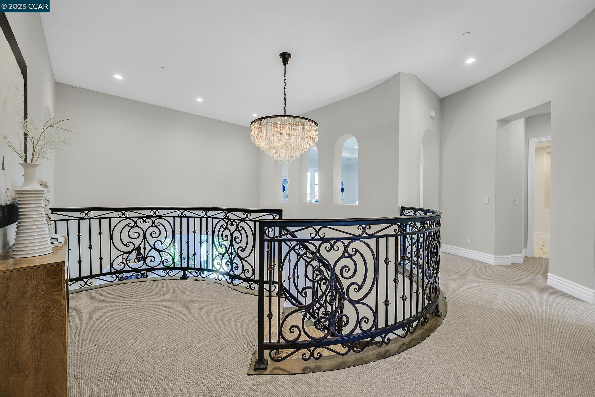 Detail Gallery Image 20 of 55 For 123 Alamo Springs Dr, Alamo,  CA 94507 - 5 Beds | 5/2 Baths