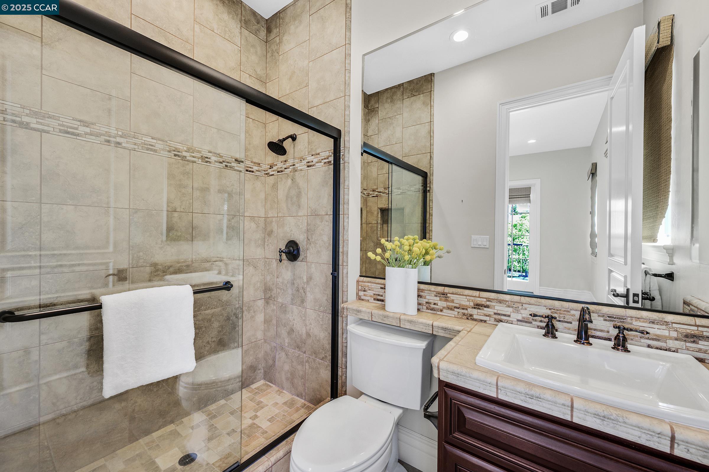 Detail Gallery Image 29 of 55 For 123 Alamo Springs Dr, Alamo,  CA 94507 - 5 Beds | 5/2 Baths