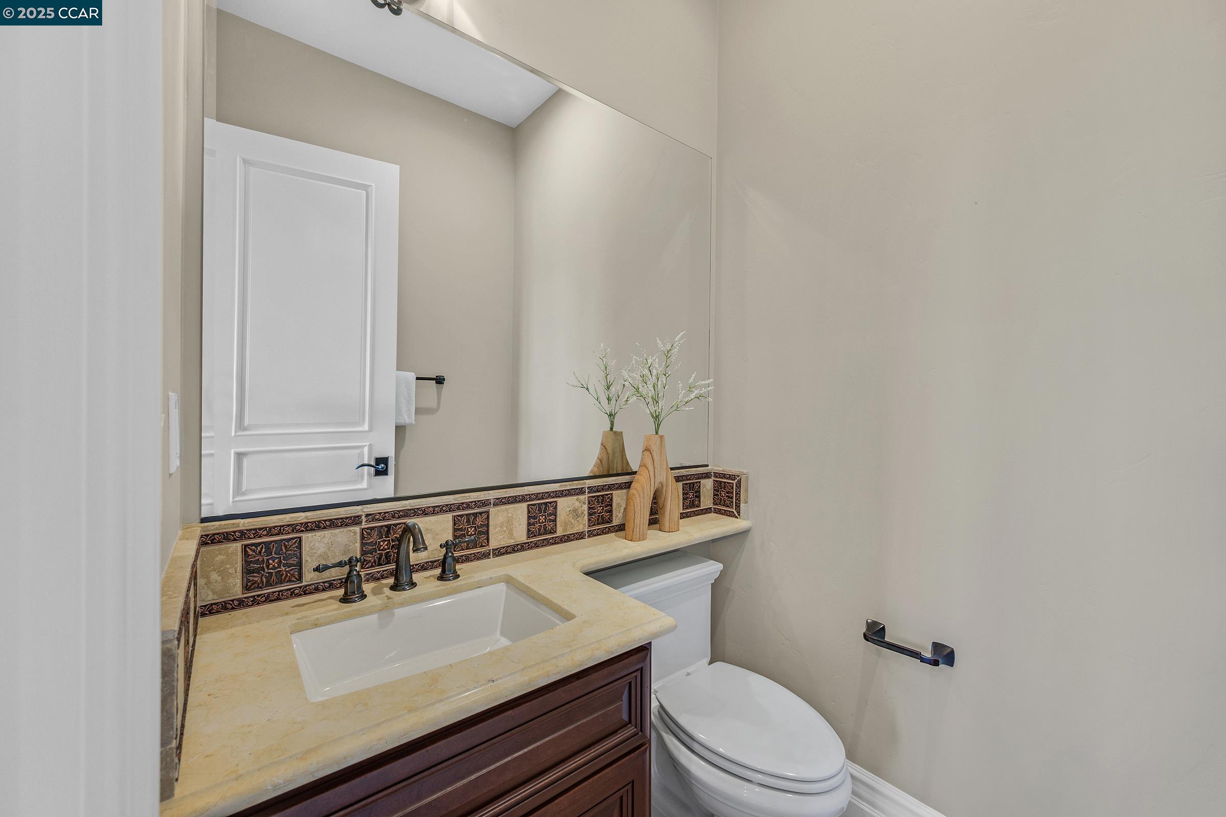 Detail Gallery Image 32 of 55 For 123 Alamo Springs Dr, Alamo,  CA 94507 - 5 Beds | 5/2 Baths