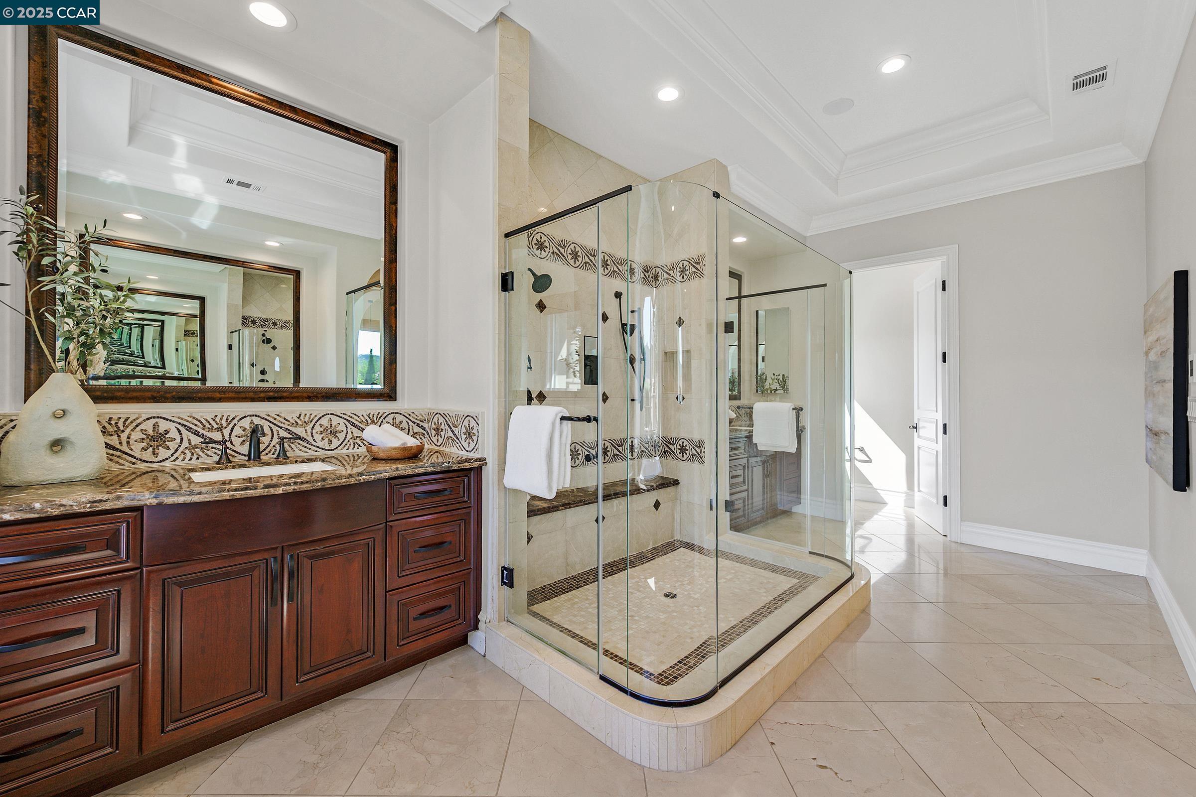 Detail Gallery Image 37 of 55 For 123 Alamo Springs Dr, Alamo,  CA 94507 - 5 Beds | 5/2 Baths