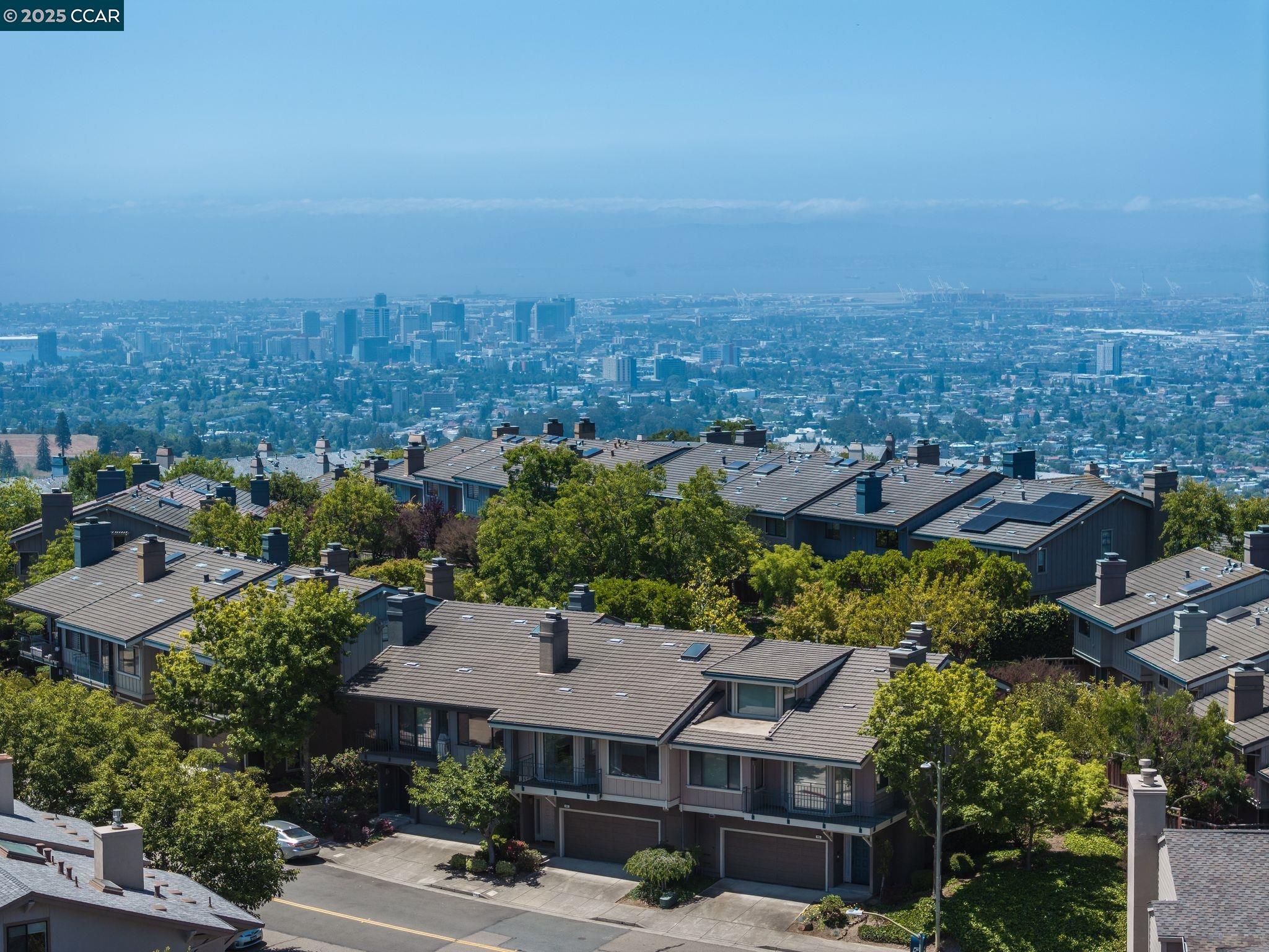 More Details about MLS # 41103001 : 402 HILLER DR