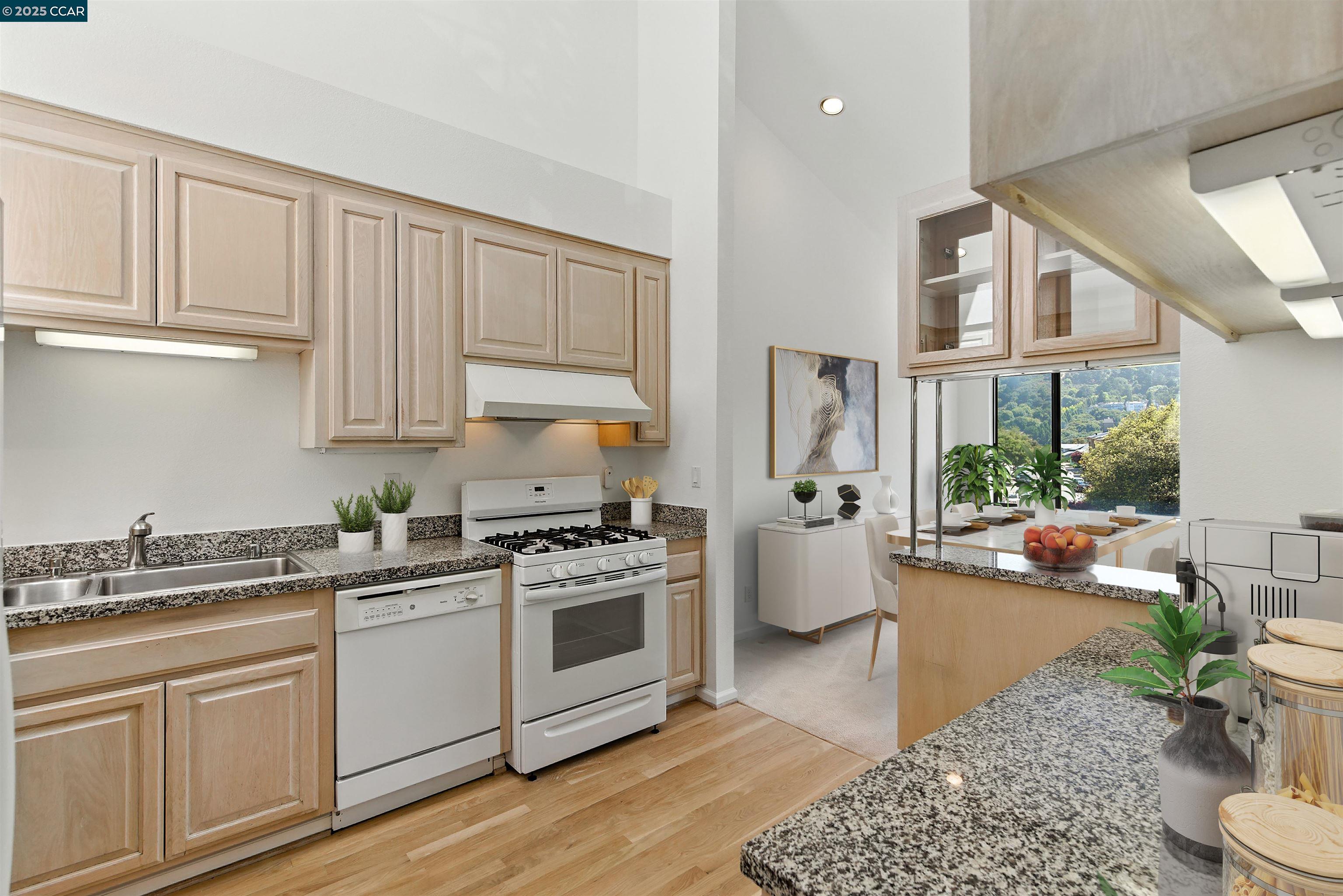 Photo #12: 41103001 Listing: Photo #12