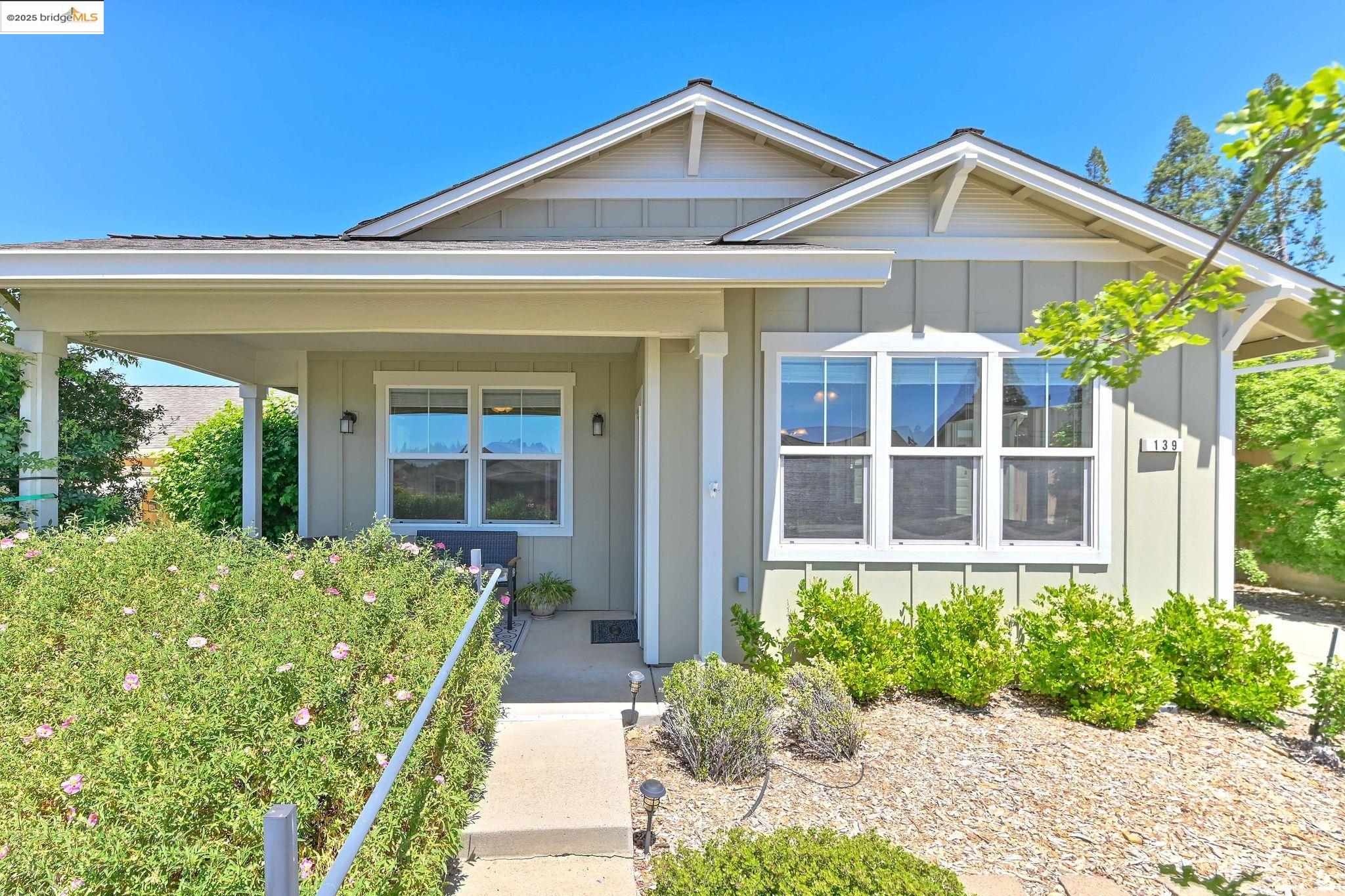 Detail Gallery Image 2 of 60 For 139 Cottage Cir, Murphys,  CA 95247 - 2 Beds | 2 Baths