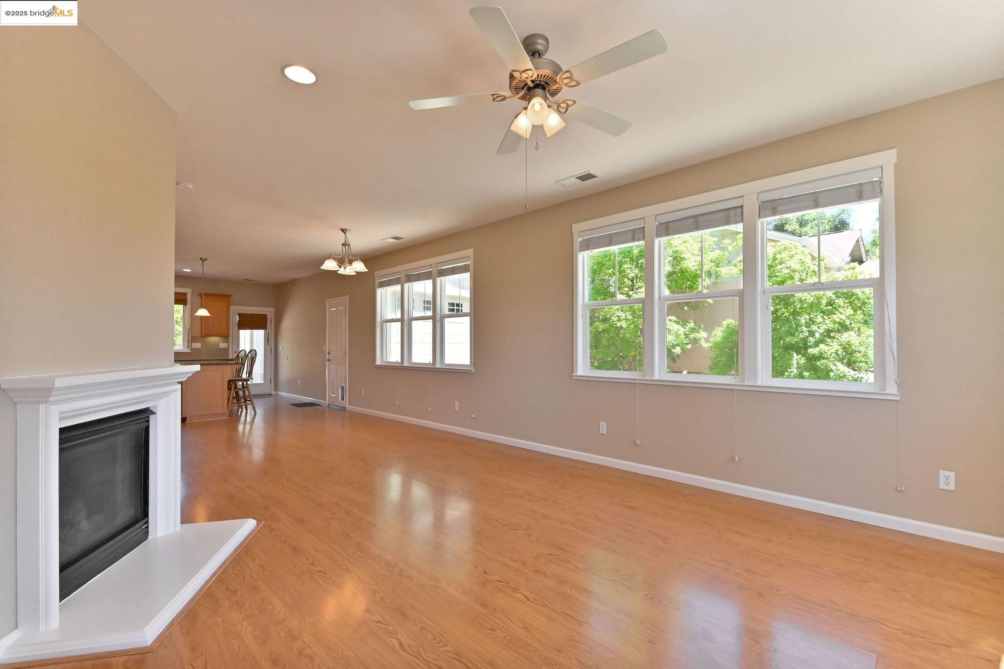 Detail Gallery Image 4 of 60 For 139 Cottage Cir, Murphys,  CA 95247 - 2 Beds | 2 Baths