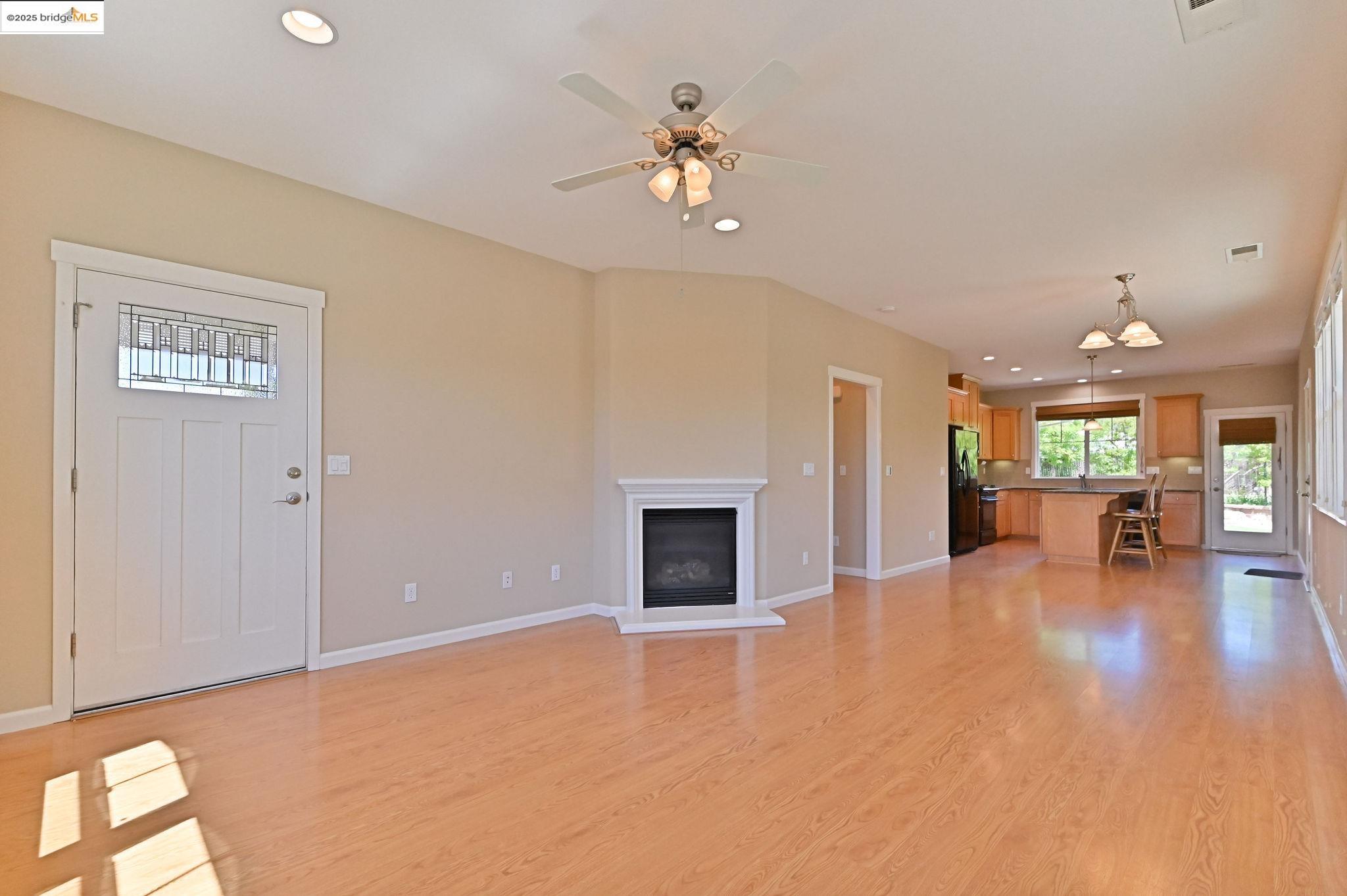 Detail Gallery Image 7 of 60 For 139 Cottage Cir, Murphys,  CA 95247 - 2 Beds | 2 Baths