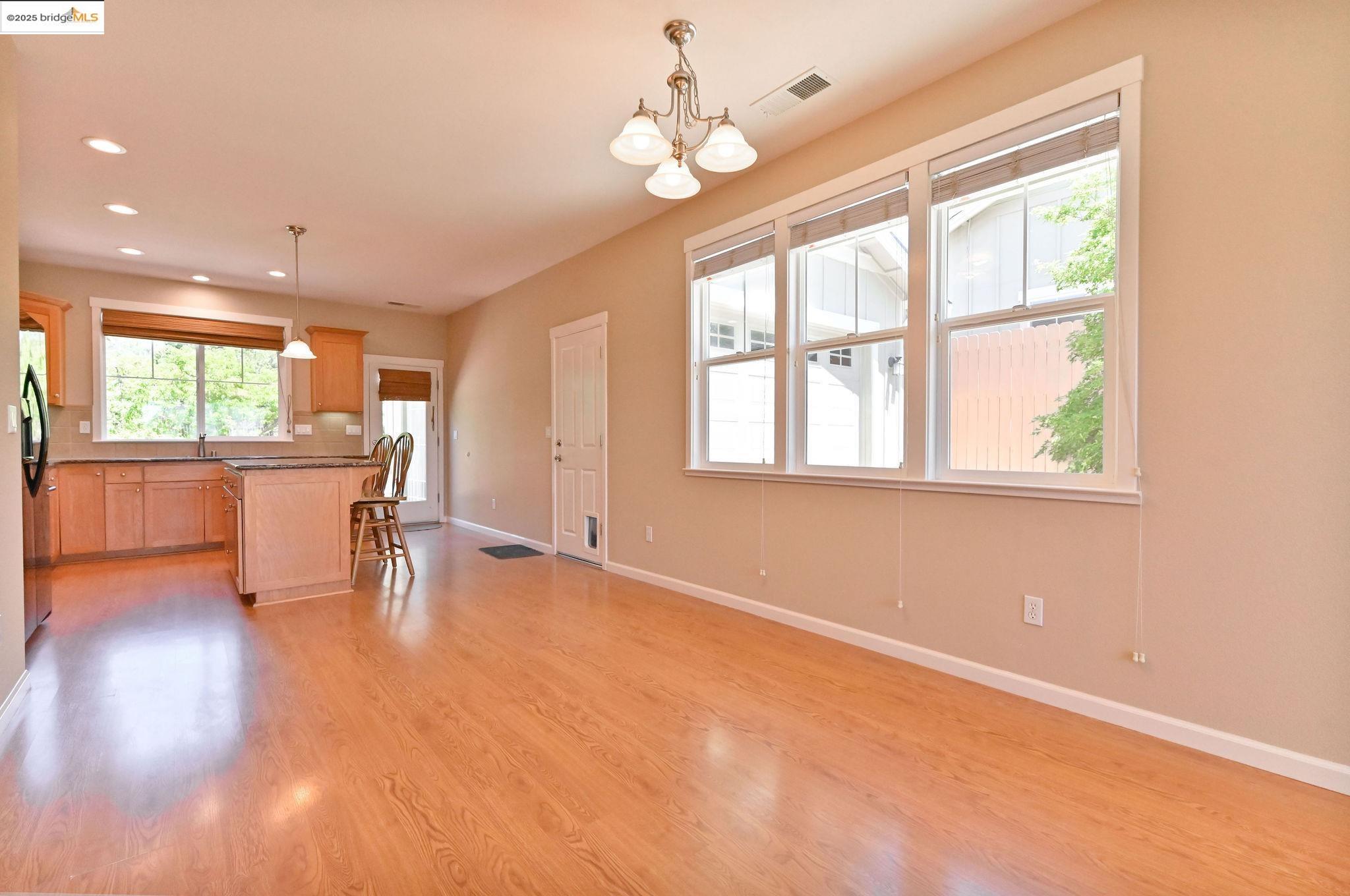 Detail Gallery Image 10 of 60 For 139 Cottage Cir, Murphys,  CA 95247 - 2 Beds | 2 Baths