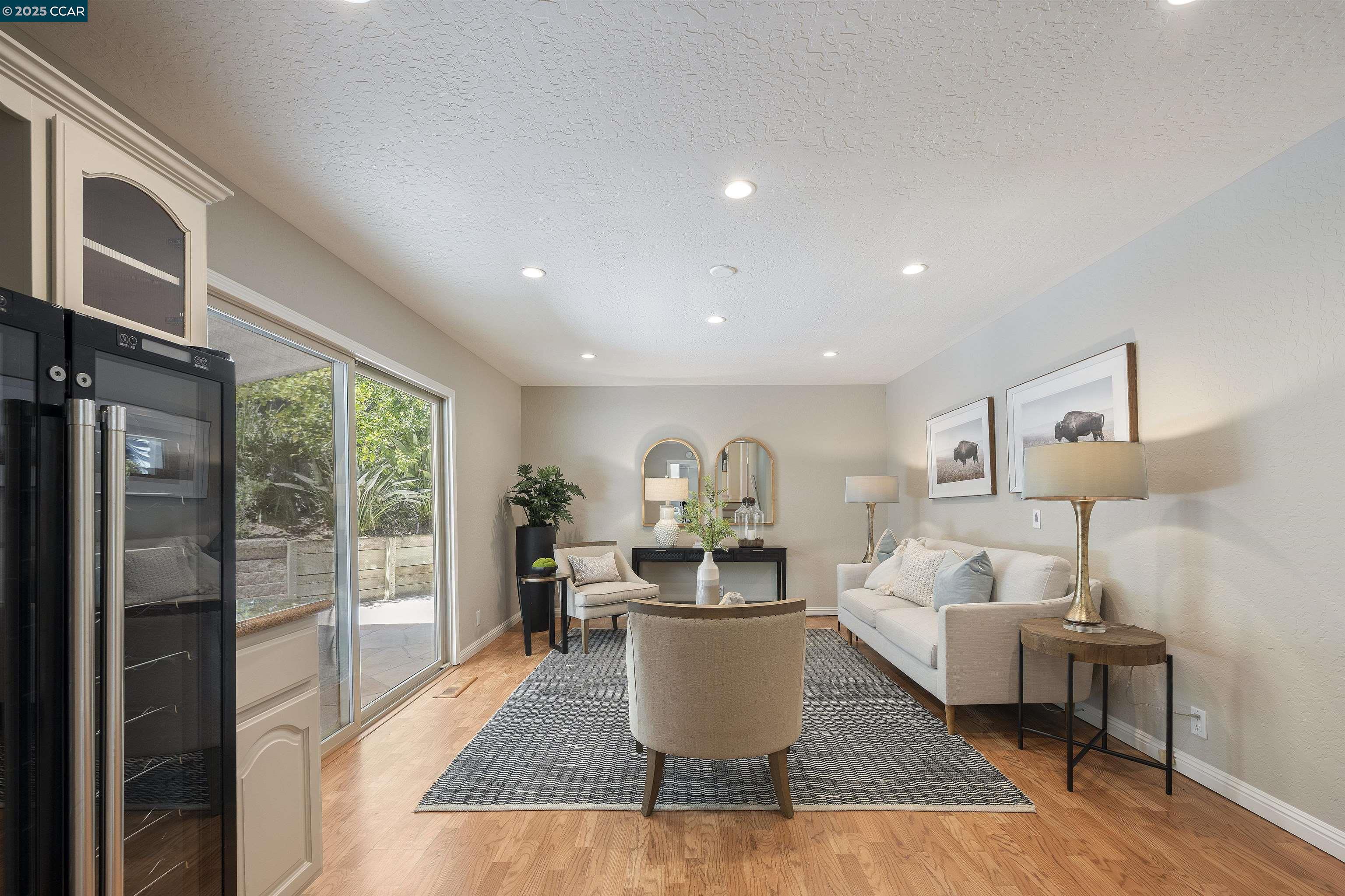 Detail Gallery Image 21 of 55 For 14 Dublin Ct, Pleasant Hill,  CA 94523 - 4 Beds | 2/1 Baths