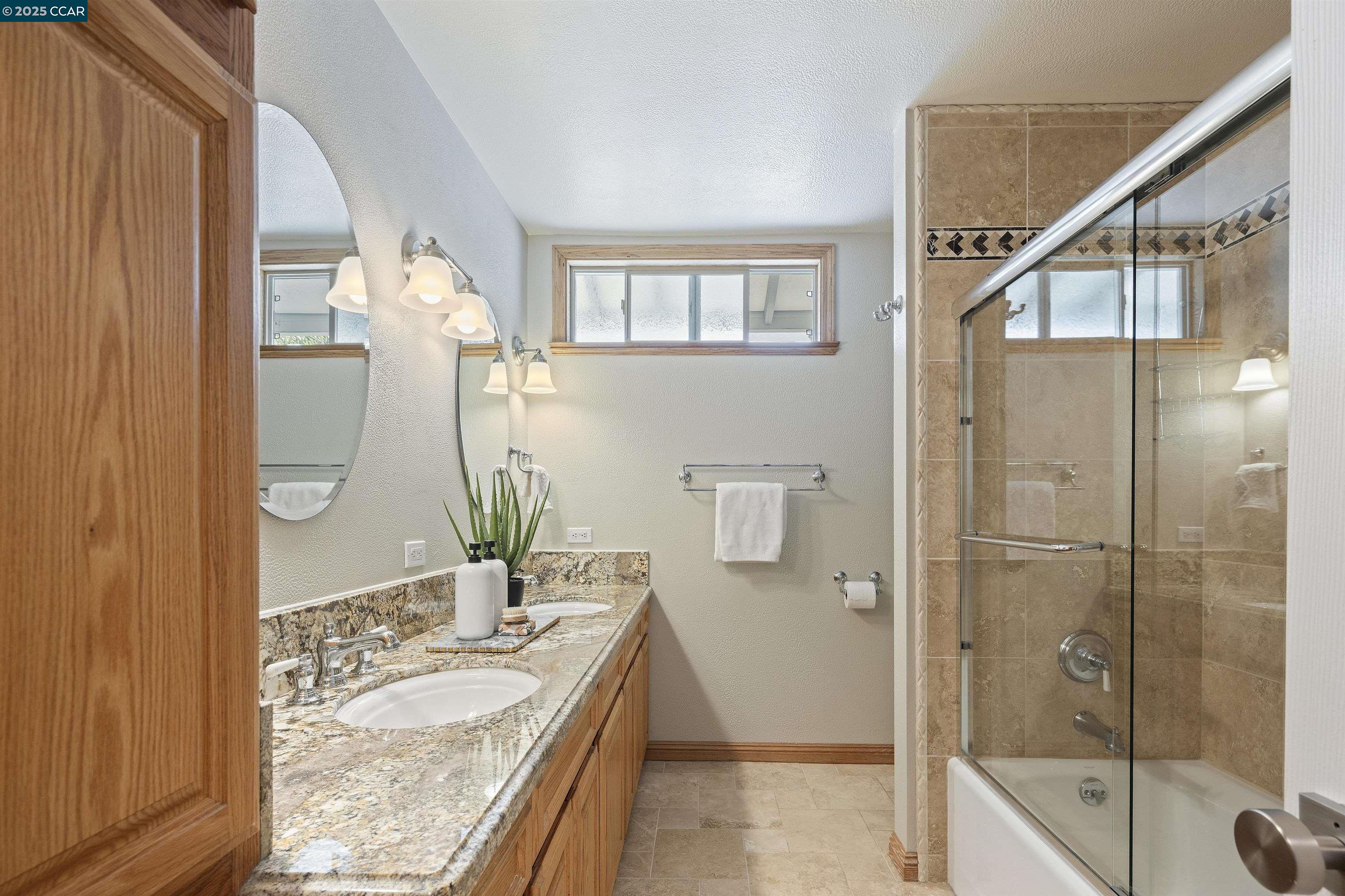 Detail Gallery Image 28 of 55 For 14 Dublin Ct, Pleasant Hill,  CA 94523 - 4 Beds | 2/1 Baths