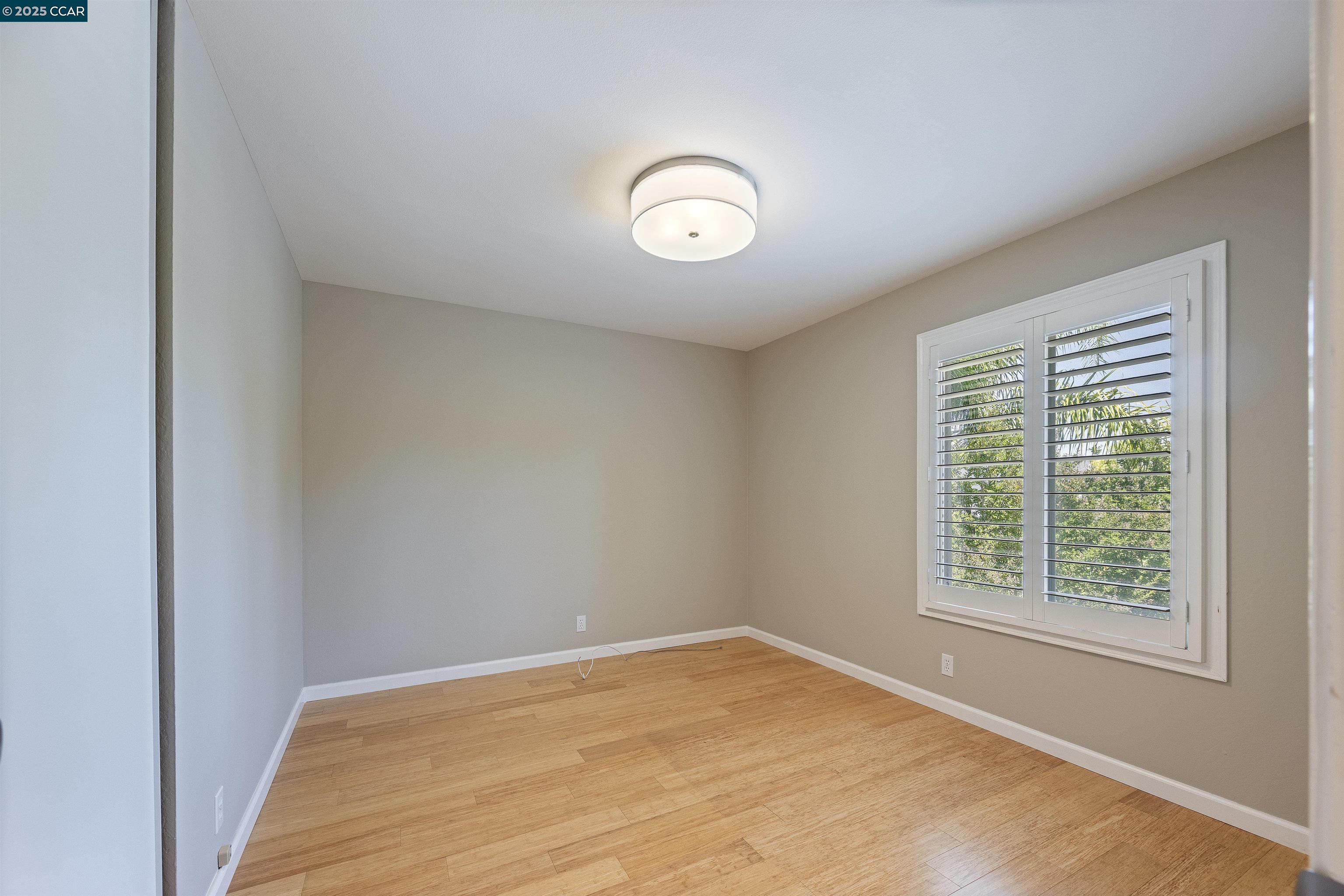 Detail Gallery Image 32 of 55 For 14 Dublin Ct, Pleasant Hill,  CA 94523 - 4 Beds | 2/1 Baths