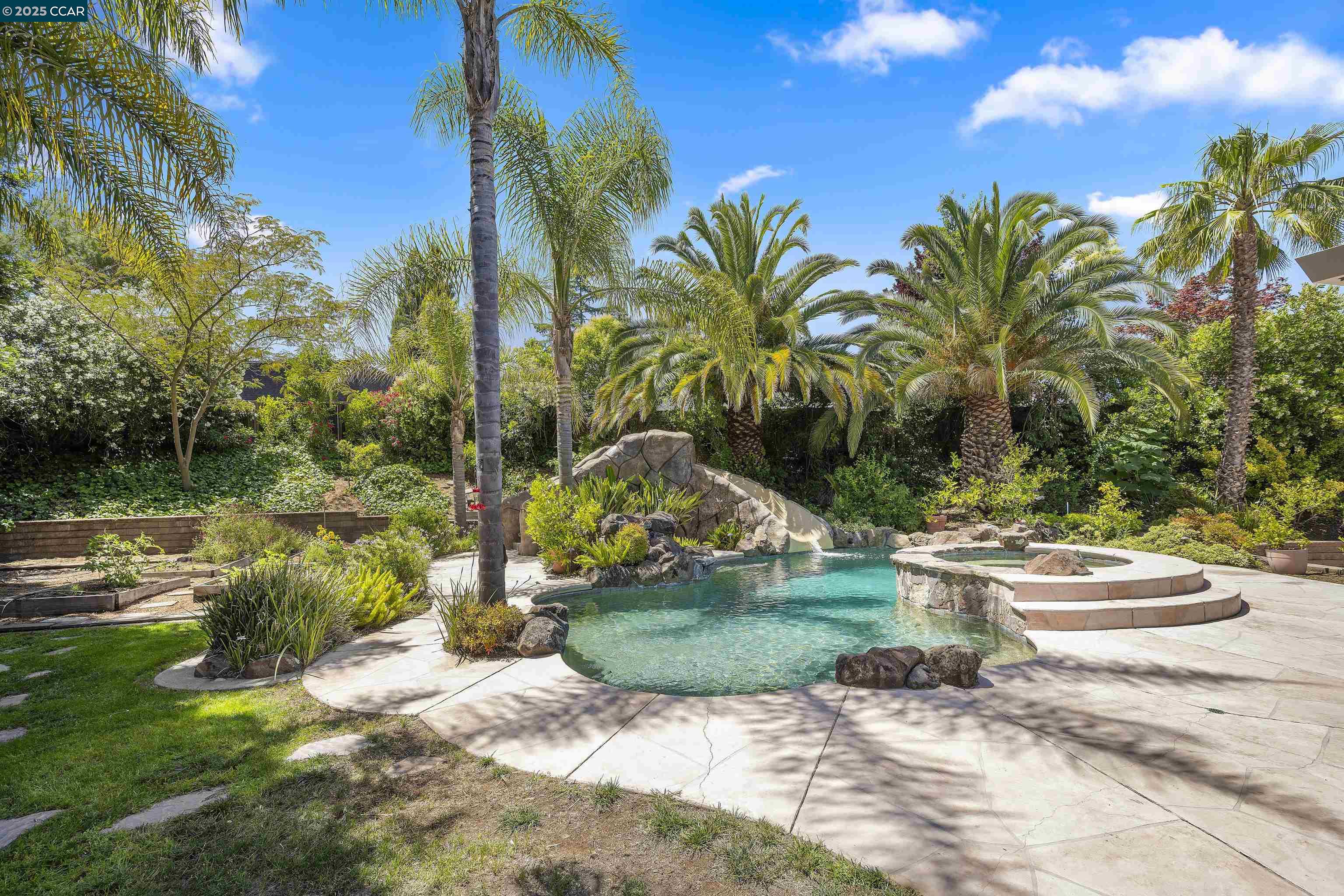 Detail Gallery Image 36 of 55 For 14 Dublin Ct, Pleasant Hill,  CA 94523 - 4 Beds | 2/1 Baths