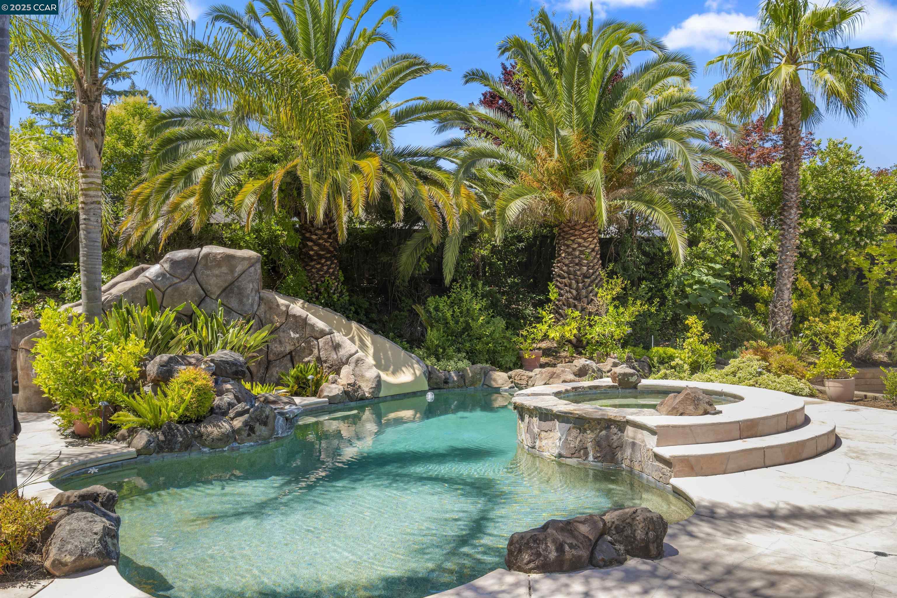 Detail Gallery Image 38 of 55 For 14 Dublin Ct, Pleasant Hill,  CA 94523 - 4 Beds | 2/1 Baths