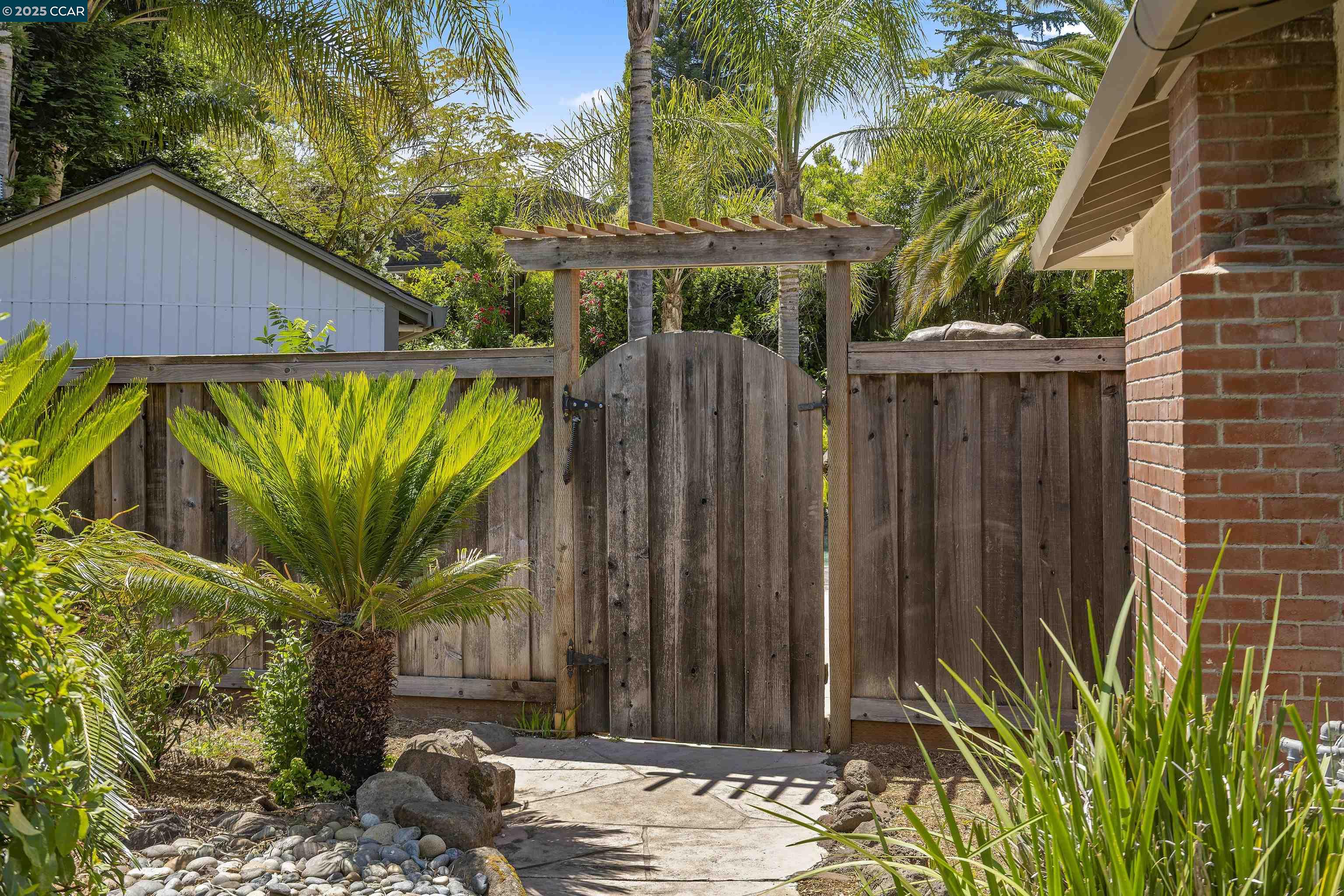 Detail Gallery Image 51 of 55 For 14 Dublin Ct, Pleasant Hill,  CA 94523 - 4 Beds | 2/1 Baths
