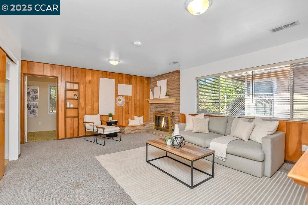 Detail Gallery Image 12 of 31 For 80 Water Street, Bay Point,  CA 94565 - 4 Beds | 2 Baths