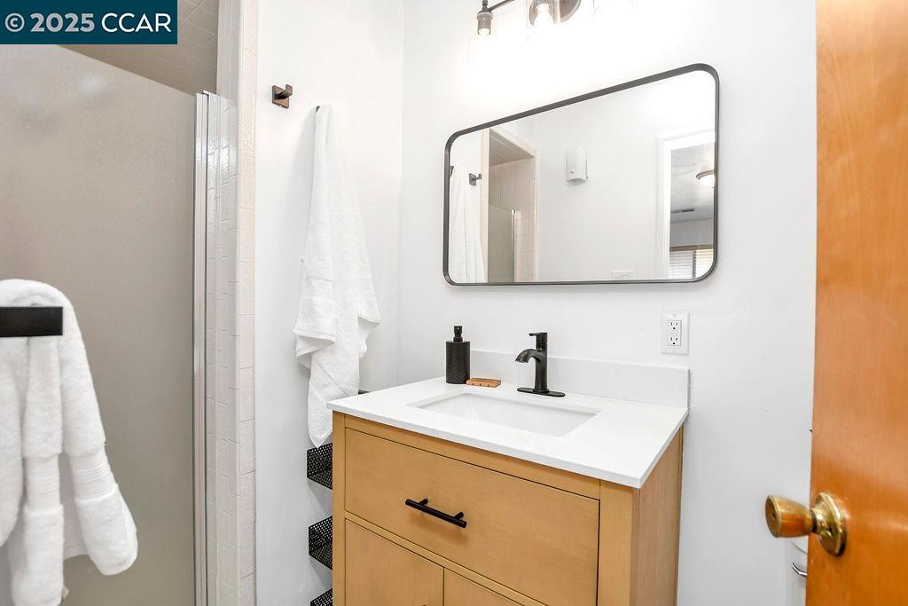 Detail Gallery Image 14 of 31 For 80 Water Street, Bay Point,  CA 94565 - 4 Beds | 2 Baths