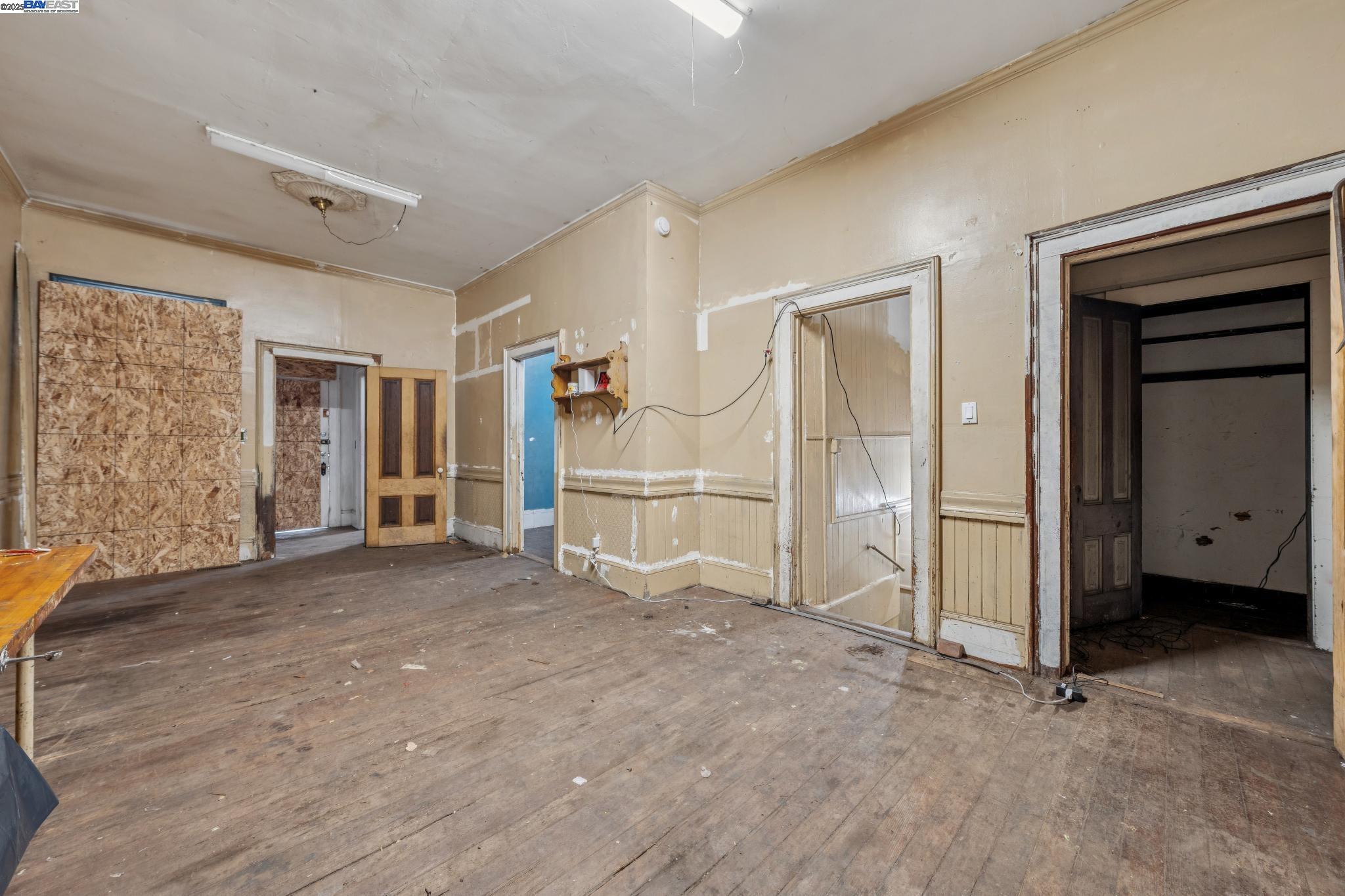 Detail Gallery Image 15 of 43 For 2340 13th Ave, Oakland,  CA 94606 - 2 Beds | 2 Baths