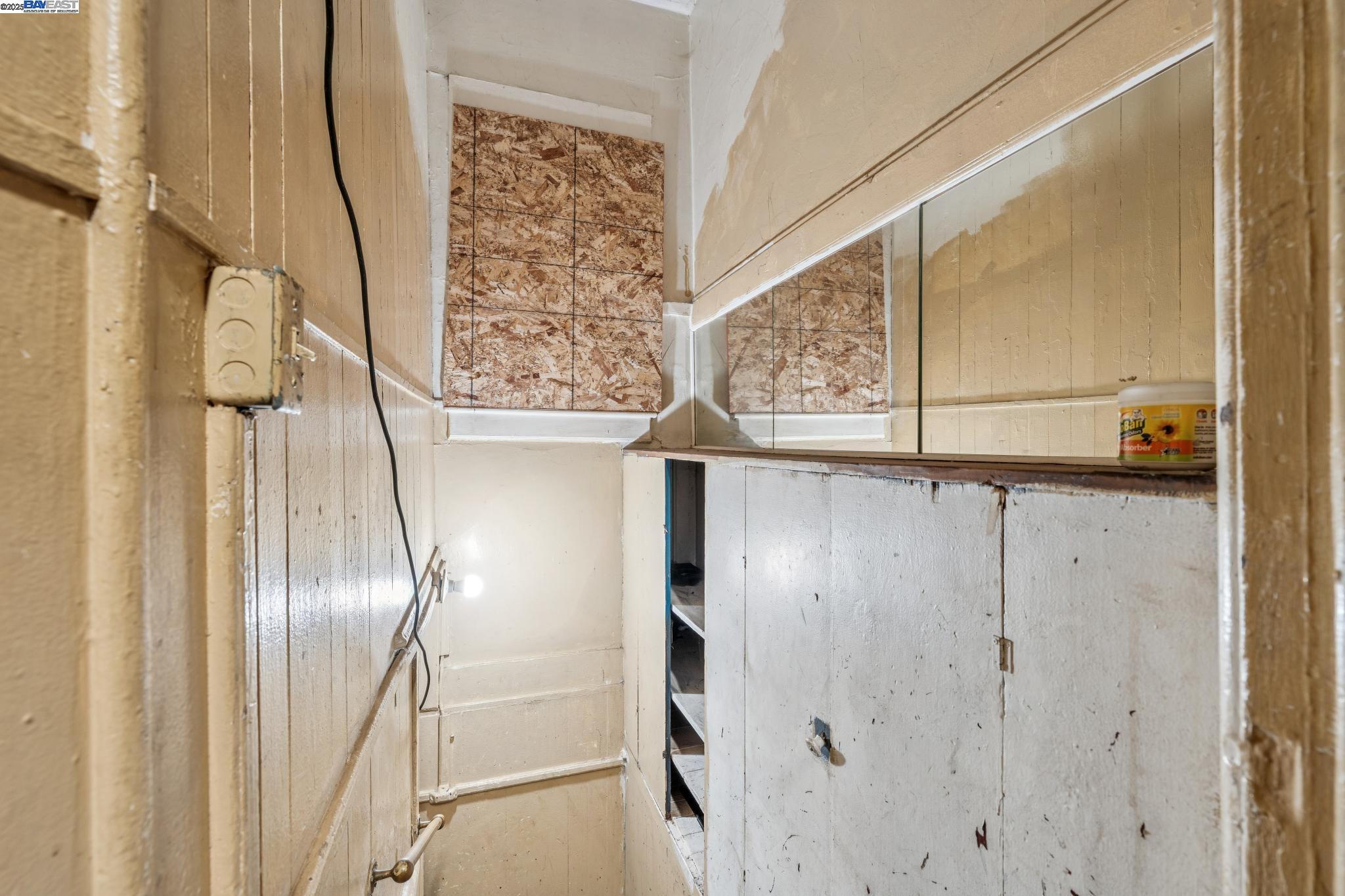Detail Gallery Image 20 of 43 For 2340 13th Ave, Oakland,  CA 94606 - 2 Beds | 2 Baths